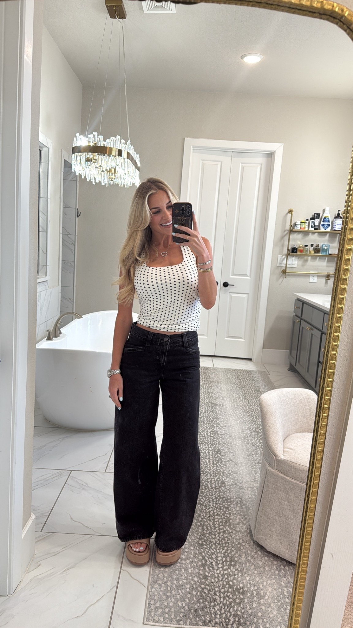 Amazon fit 🖤🤍

#LTKPetite #LTKootd #LTKdayinmylife