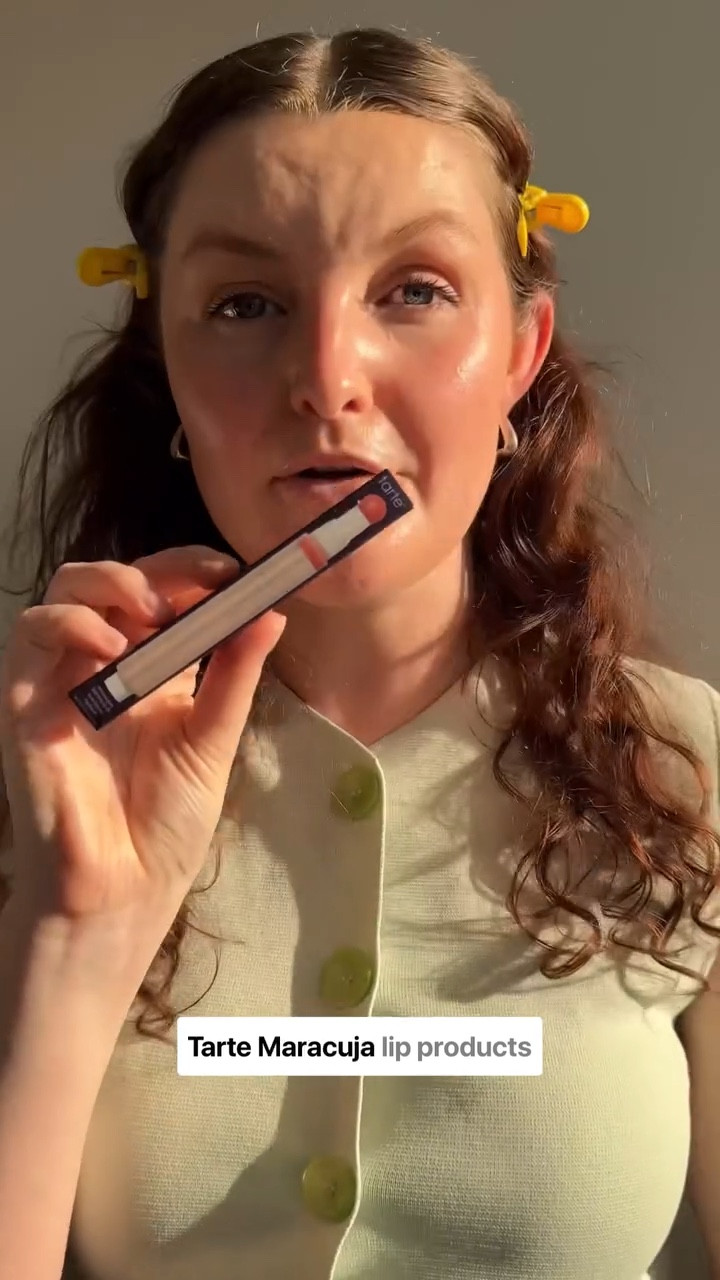 First time trying @tartecosmetics Maracuja Plumpjng Lip Oil and am I already in love? 

*pr sample @sephoraaus @hatrikhouse 
#tartecosmetics #tartemaracujaoil #plumpinglipgloss #lipoil