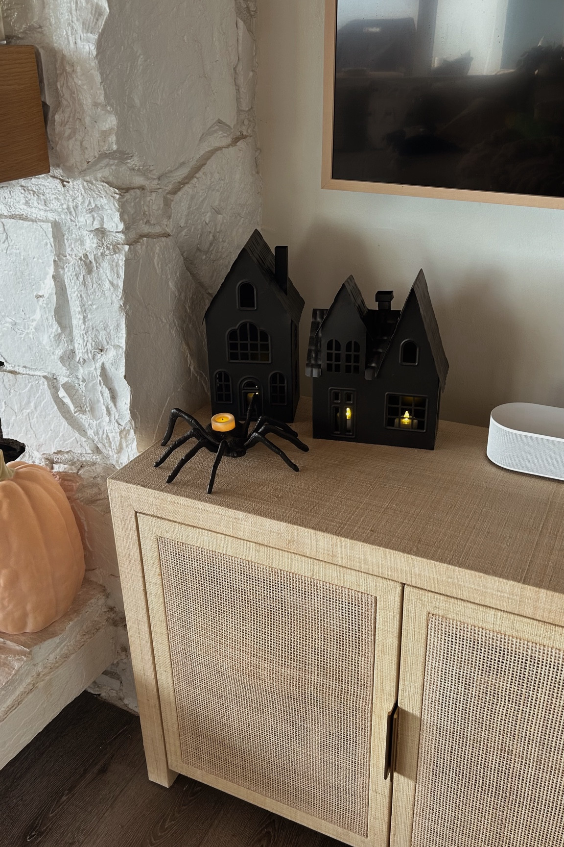 Halloween decor inspo

Target Halloween decor, Anthropologie Halloween decor, Halloween decor, Halloween decorations, Halloween home decor, Halloween home finds, Halloween tv console decorations, Halloween console table decorations, Halloween decoration ideas, aesthetic Halloween decorations, black and white halloween

#LTKHome #LTKSeasonal #LTKHalloween