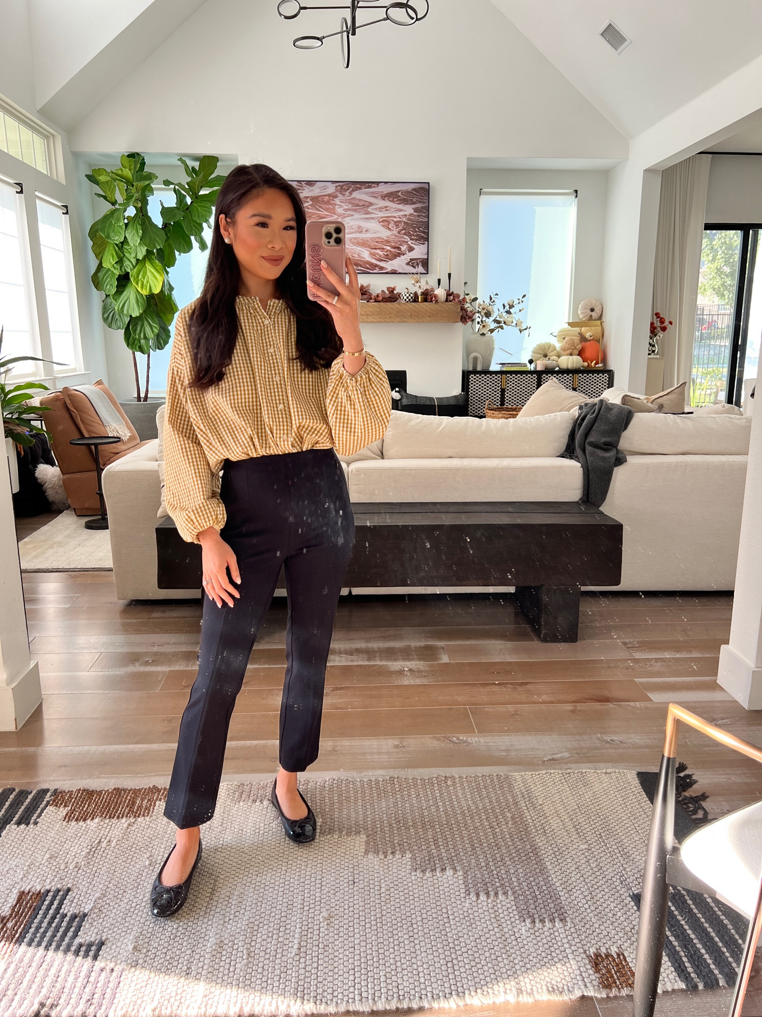 Fall outfit with these new black pants that feel like leggings! Workwear appropriate, perfect for date nights, and fit TTS. On sale for 40% off and wear size XS

#LTKSaleAlert #LTKStyleTip #LTKSeasonal