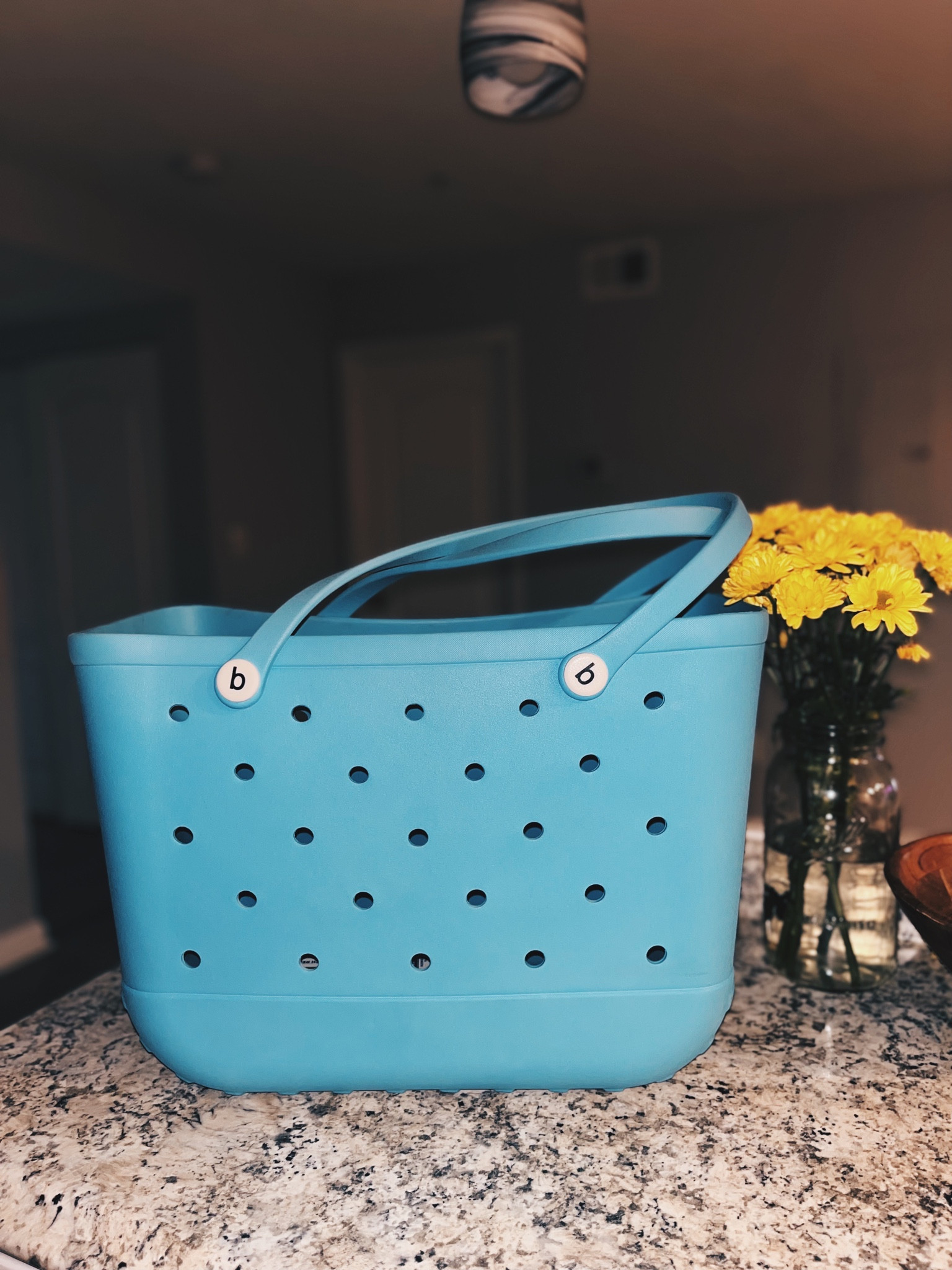 This is the dupe ^^^^ i did not pay $150 for this only about $35 
Bogg bag dupe 
Size; Large 
Sky blue 🌐

#LTKFind #LTKitbag #LTKunder50