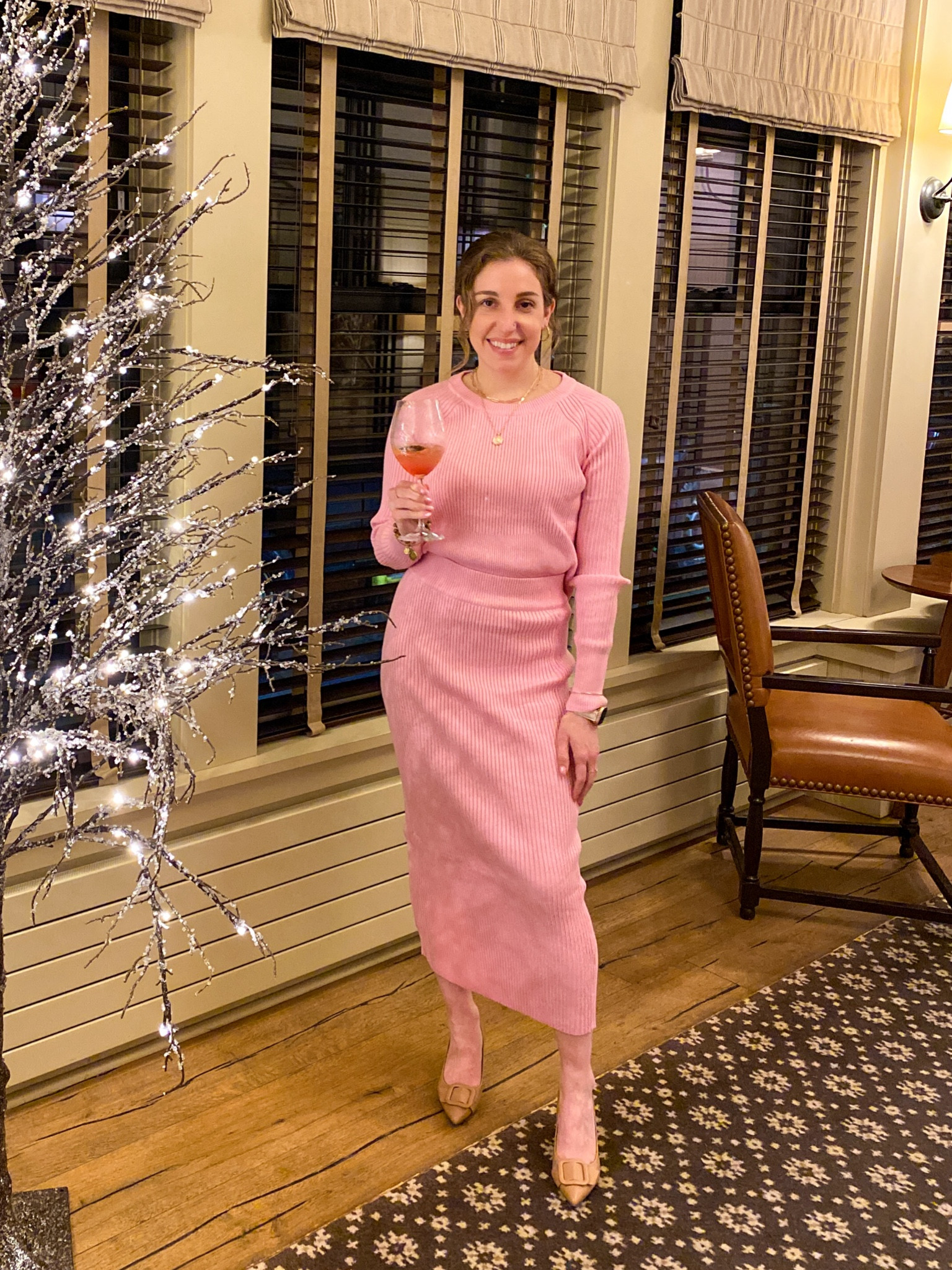Love this cozy yet chic matching set for a night out.

Pink outift 
Valentine’s Day 
Amazon finds 
Amazon fashion 
Amazon prime 


#LTKtravel #LTKMostLoved #LTKstyletip