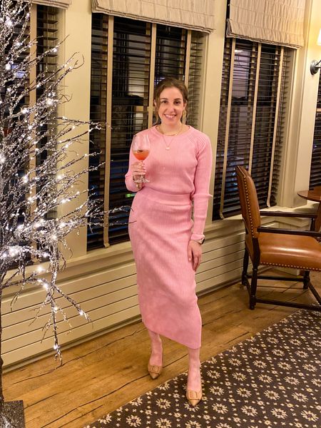 Love this cozy yet chic matching set for a night out.

Pink outift 
Valentine’s Day 
Amazon finds 
Amazon fashion 
Amazon prime 


#LTKtravel #LTKMostLoved #LTKstyletip