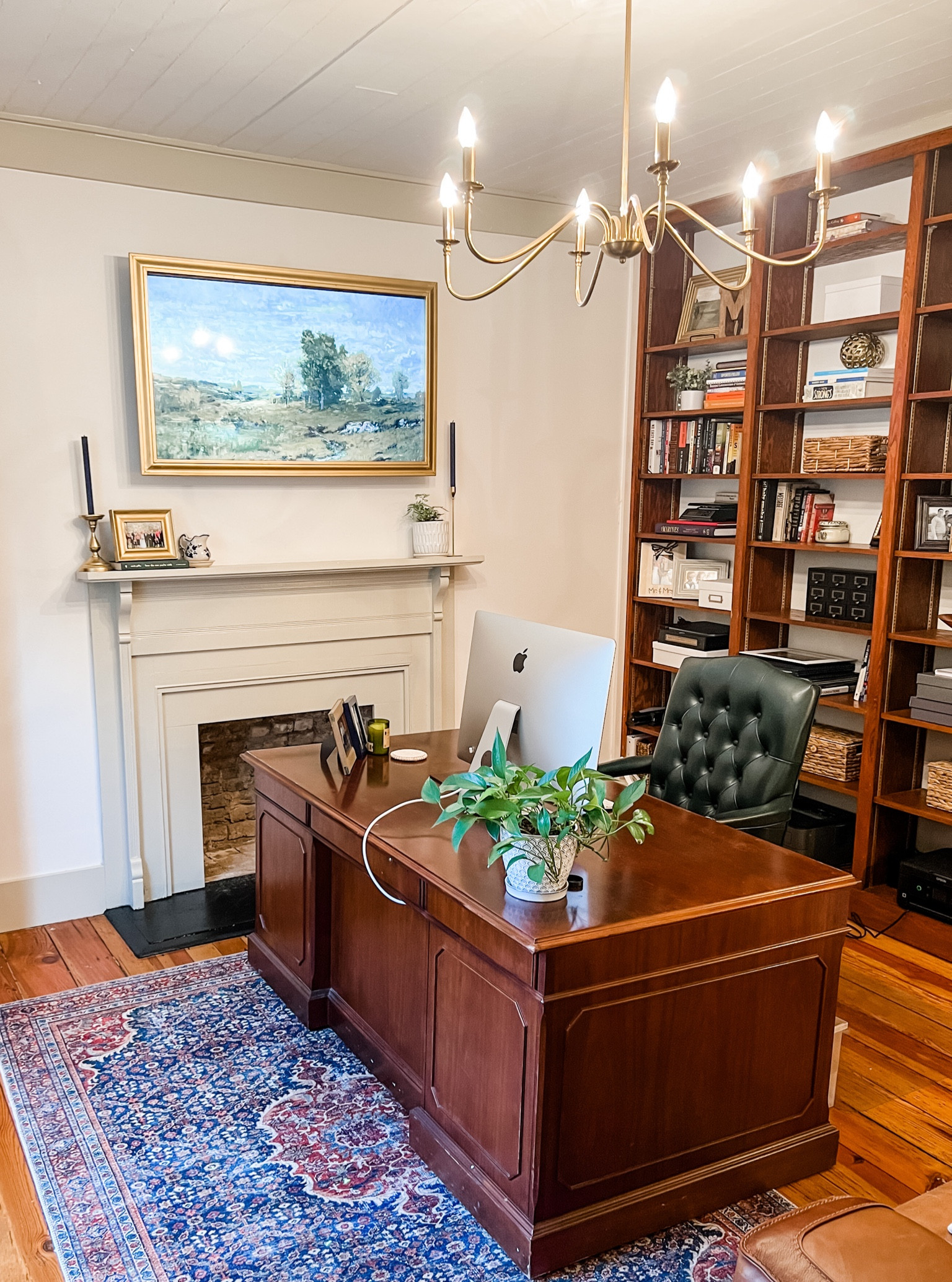 Cozy, Traditional Home Office

#LTKsalealert #LTKhome