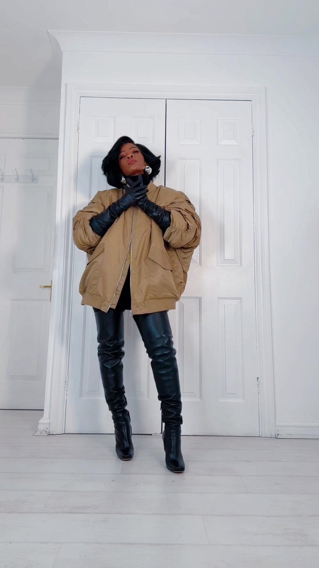 Black Thigh High Boots outfit inspo

#LTKShoeCrush