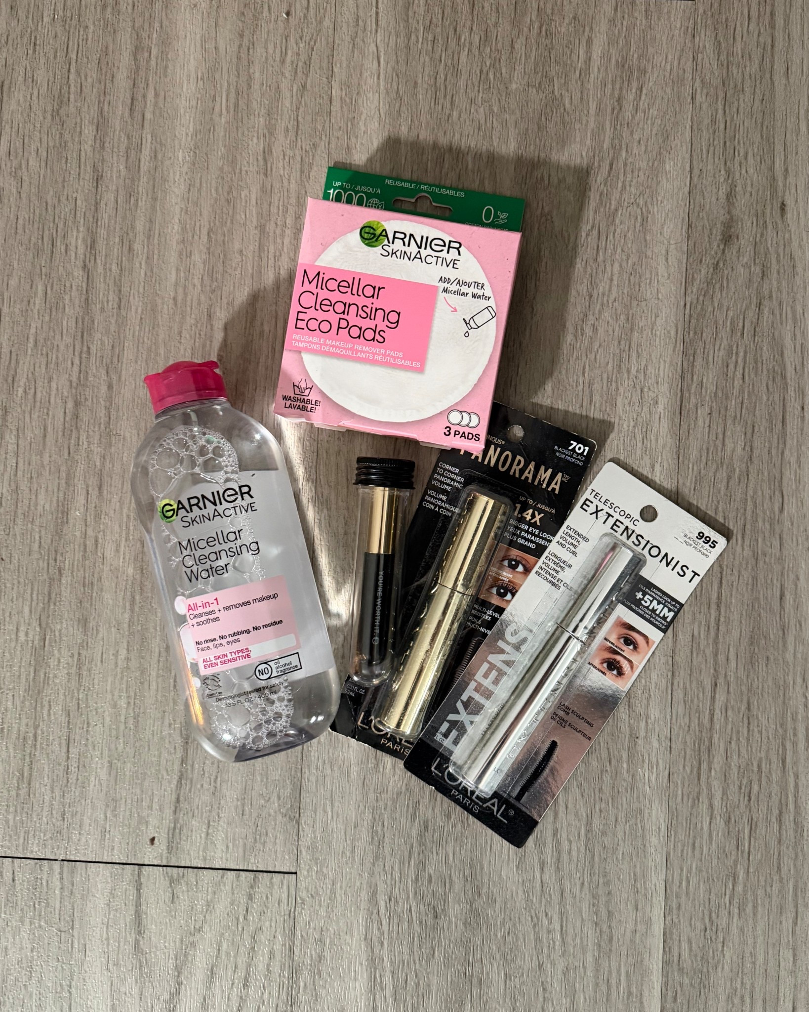 Skin and beauty! Some products I use on a regular basis!! 



#LTKBeauty #LTKdayinmylife #LTKgrwm