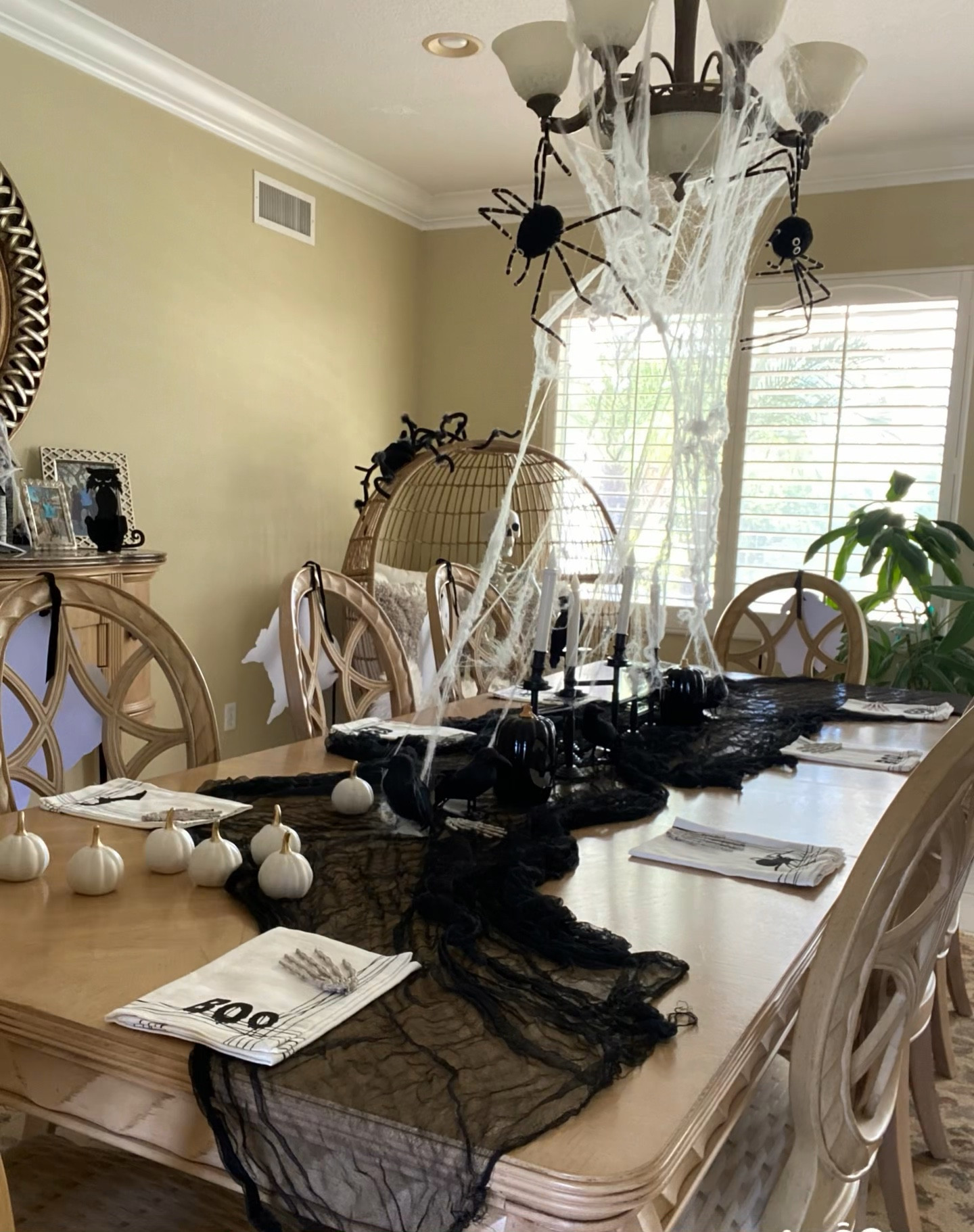 Spooky dinners all month long.


#LTKSeasonal #LTKstyletip #LTKHalloween