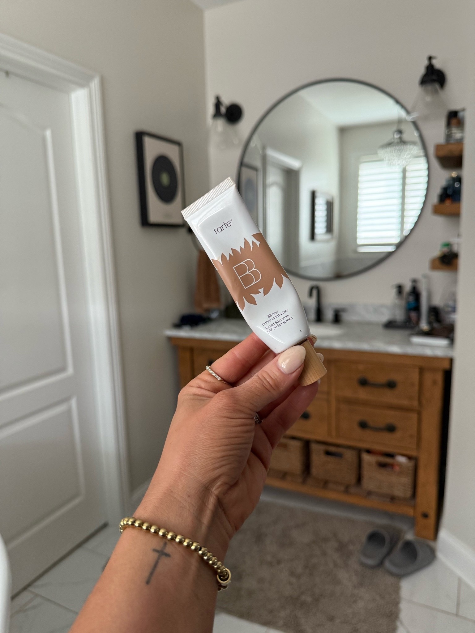The best tinted moisturizer! The coverage looks very natural

#LTKgrwm #LTKselfcare #LTKBeauty