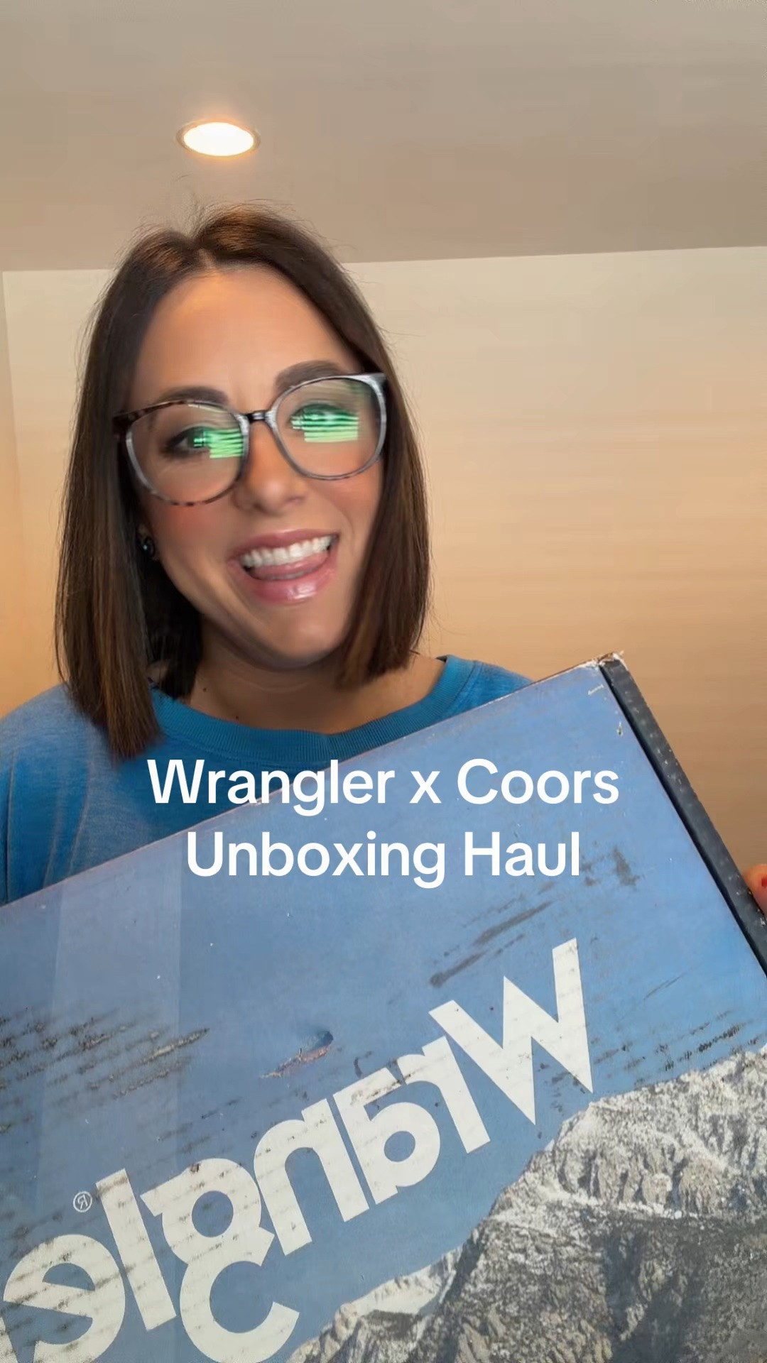 Wrangler denim shorts, tee and swift shirt from the Coors banquet collab