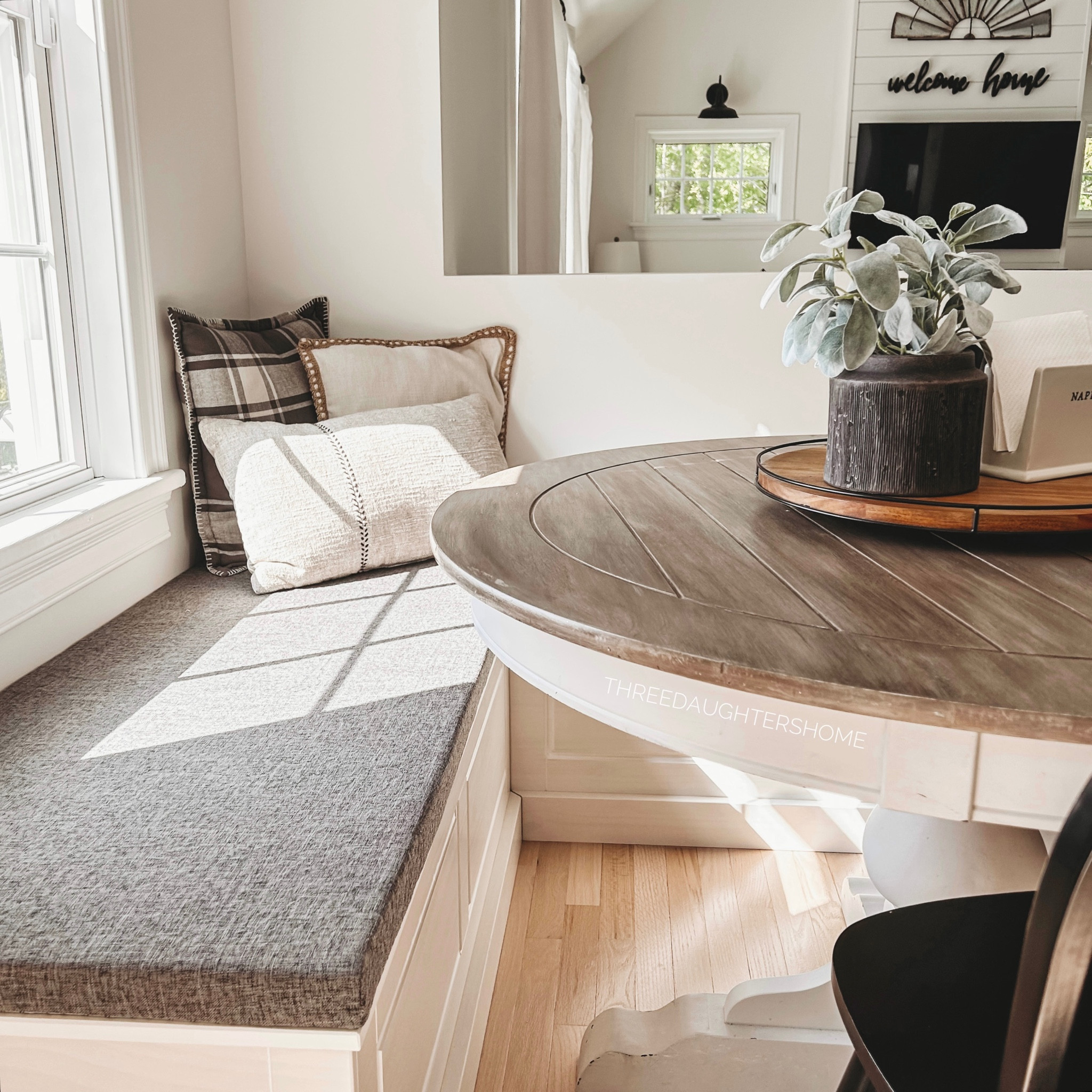 I am loving how our breakfast nook is turning out! This bench is such amazing quality, and the custom cushions arrived + were totally worth the wait!


breakfast nook, banquette, L-bench, dining, kitchen nook

#LTKfamily #LTKhome #LTKstyletip