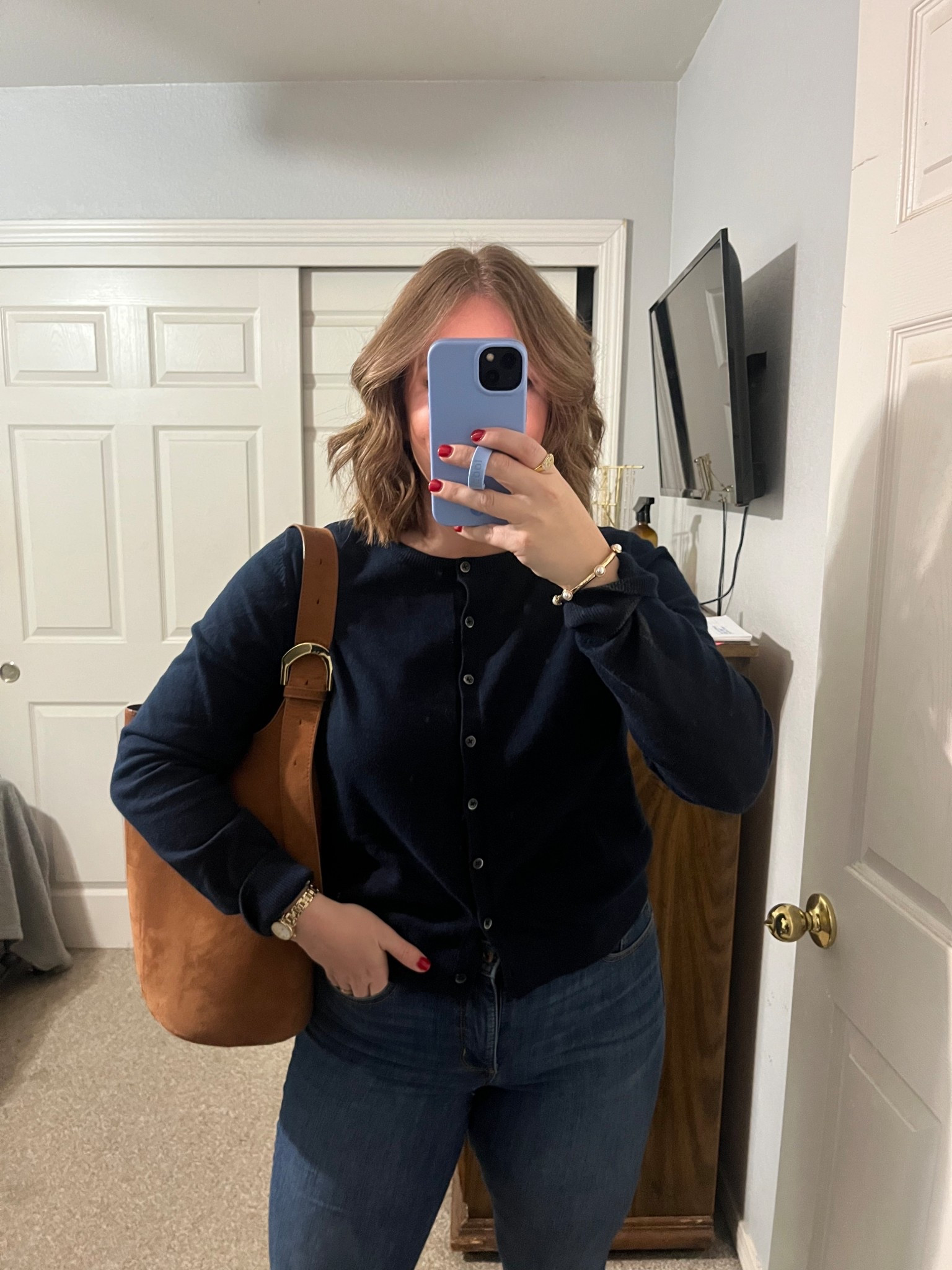4.27 ootd// navy has become my favorite color to wear! Especially love it paired with brown. 

cardigan L (tts)

#LTKMidsize #LTKSaleAlert #LTKStyleTip