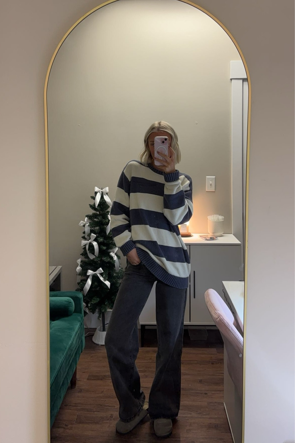Sweater is one size, Jeans size xs, size 7.5 Birkenstocks!

Brandy Melville sweater, edikted jeans, crew socks, amazon Birkenstocks clogs, amazon finds.

#LTKHoliday #LTKSeasonal #LTKFindsUnder100