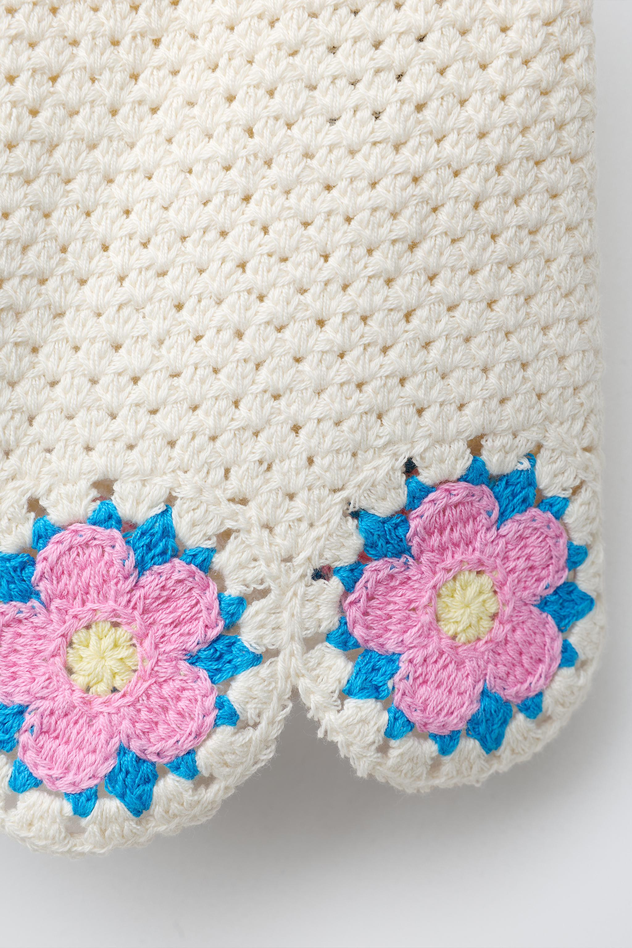 CROCHET KNIT SHORTS WITH FLOWERS | Zara US