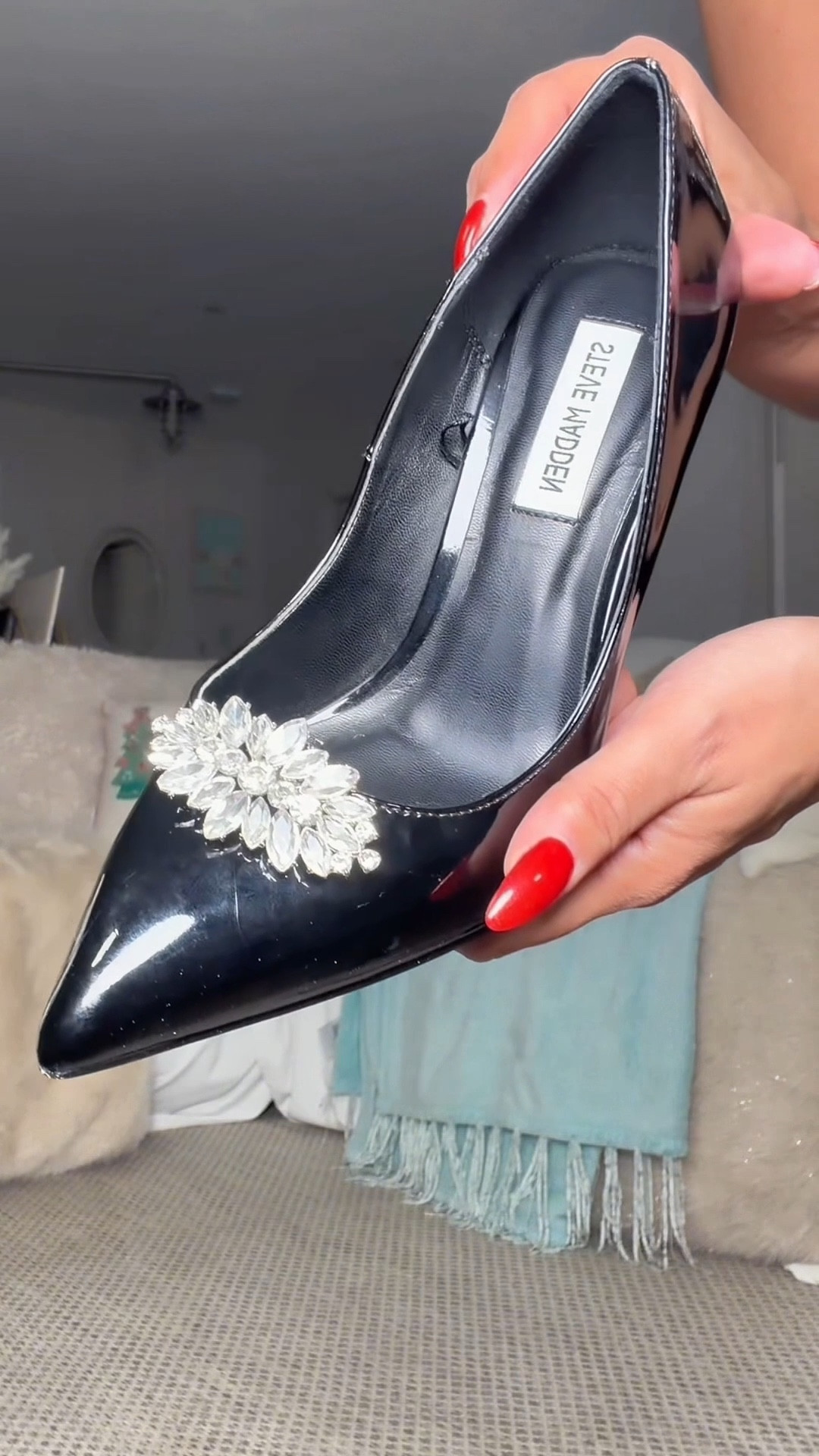 How cute is this?! One of the easiest and cheapest styling hacks to make one pair of shoes into four new pairs. ✨

shoe hack
embellished heels
black pumps 
Valentine’s Day 
classic feminine style 

#LTKFindsUnder50 #LTKPetite #LTKOver40