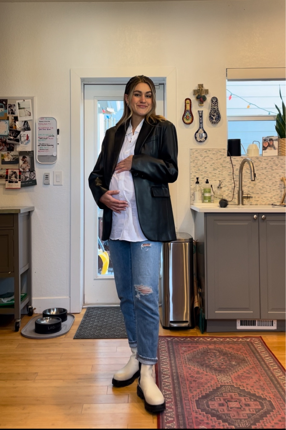 37 weeks outfit. Probably the only time I’ll get dressed all week 🙃🙃

#LTKbump #LTKbaby