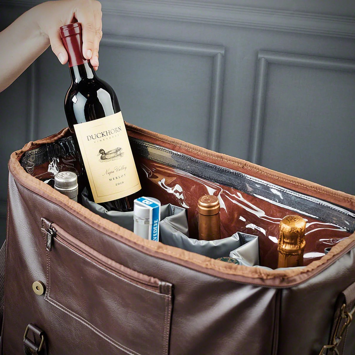 Graham Personalized Weekender Bag - 6 Bottle Travel Wine Carrier - Insulated Wine Bag Cooler | HomeWetBar.com
