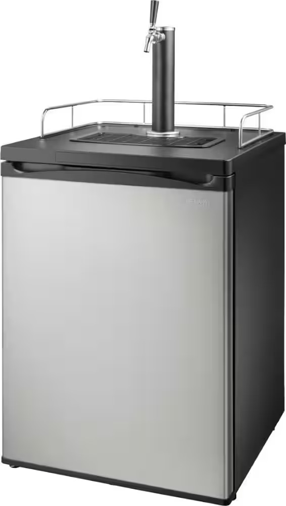 Insignia™ 5.6 Cu. Ft. 1-Tap Beverage Cooler Kegerator Stainless Steel NS-BK1TSS6 - Best Buy | Best Buy U.S.