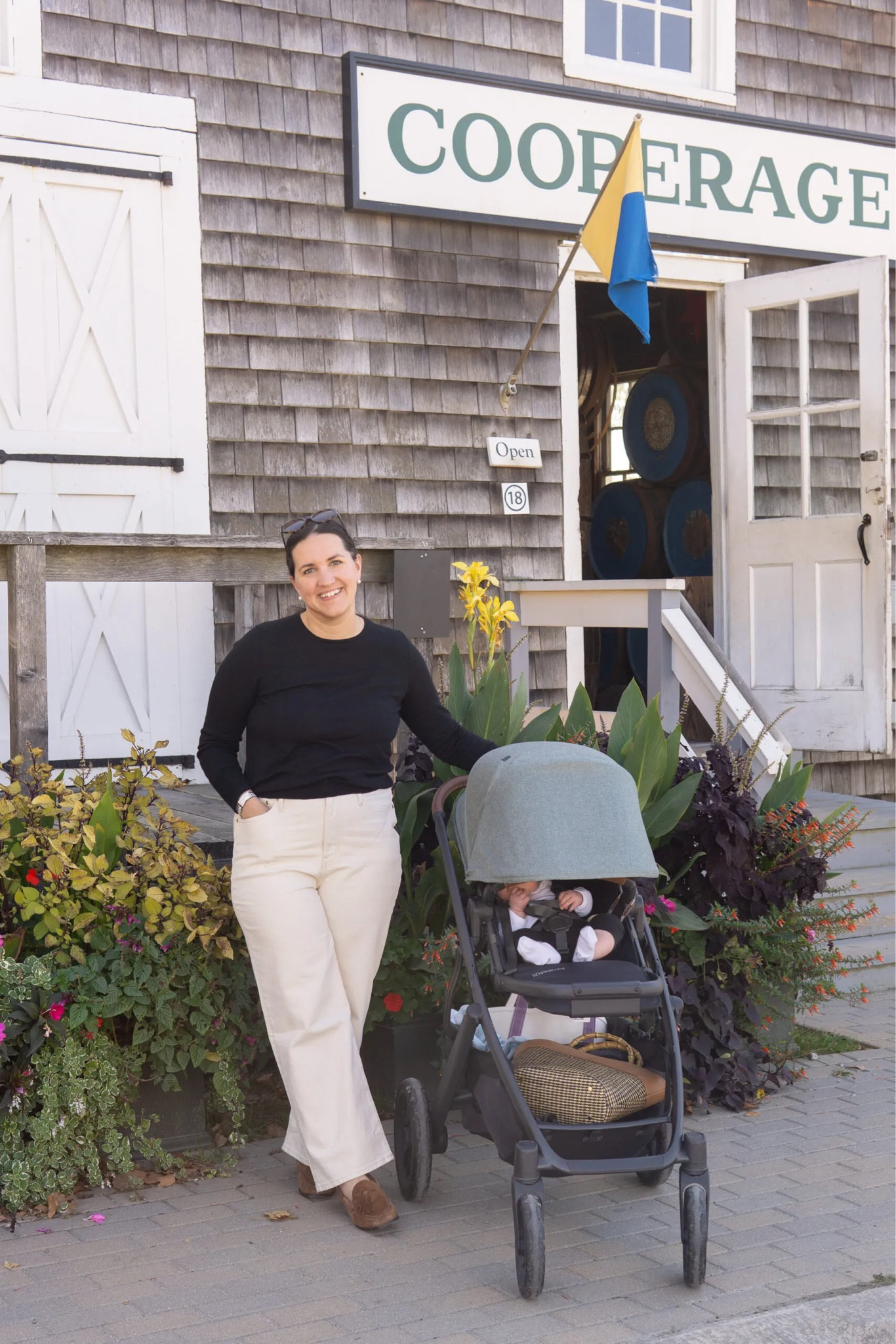 Classic Black and White while exploring Mystic. Since moving to New England, I’ve really taken a liking to Fall style! 🍂

I’m wearing:
J. Crew Black Sweater (Size Large)
J. Crew Ecru Wide Leg Jeans (Size 31)
J. Crew Brown Suede Loafers