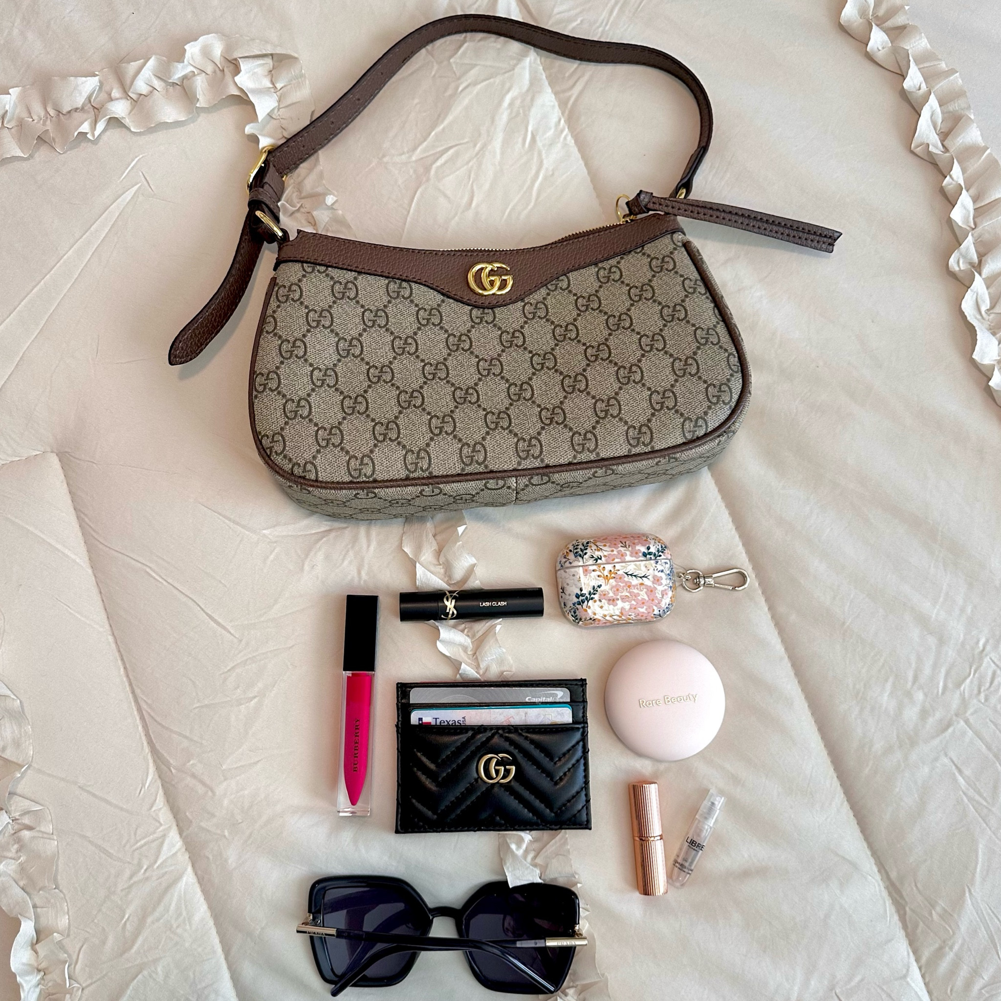 What’s in my bag 🤎

#LTKGiftGuide #LTKBeauty