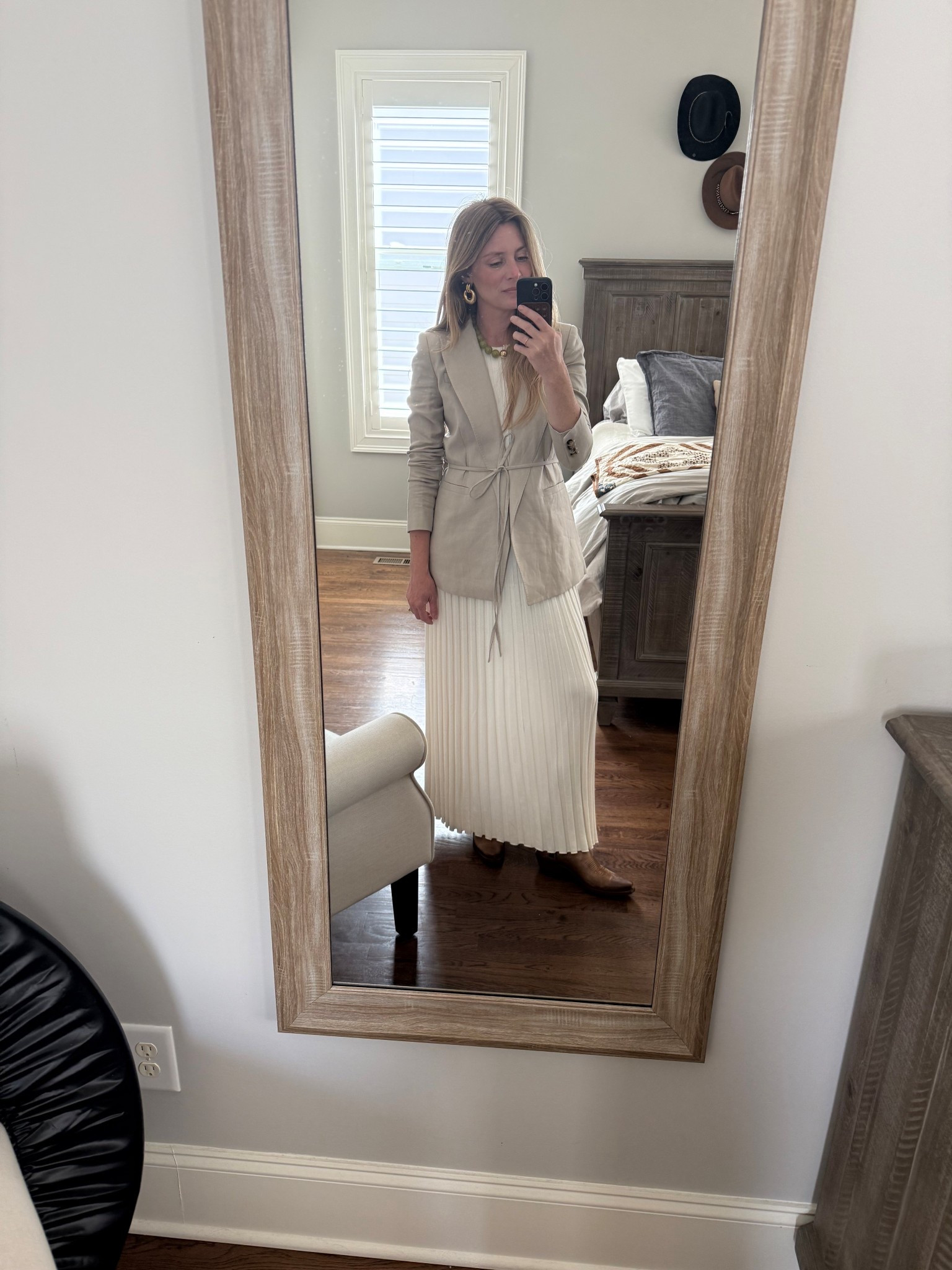 Love this blazer for the spring!

#LTKSeasonal #LTKgrwm #LTKootd