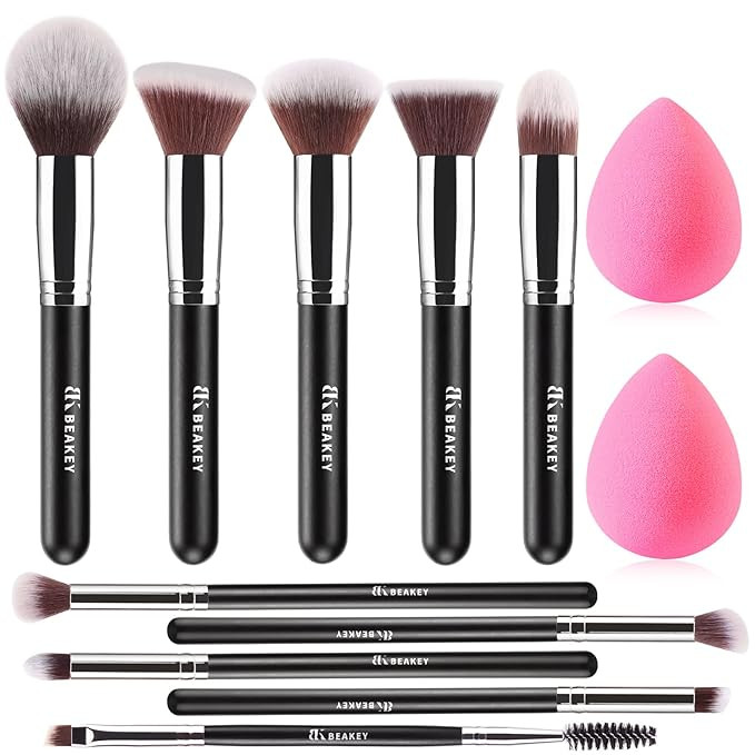 BEAKEY Makeup Brushes Set, Professional Foundation Eyeshadow Concealer Blush Powder Bronzer Appli... | Amazon (US)