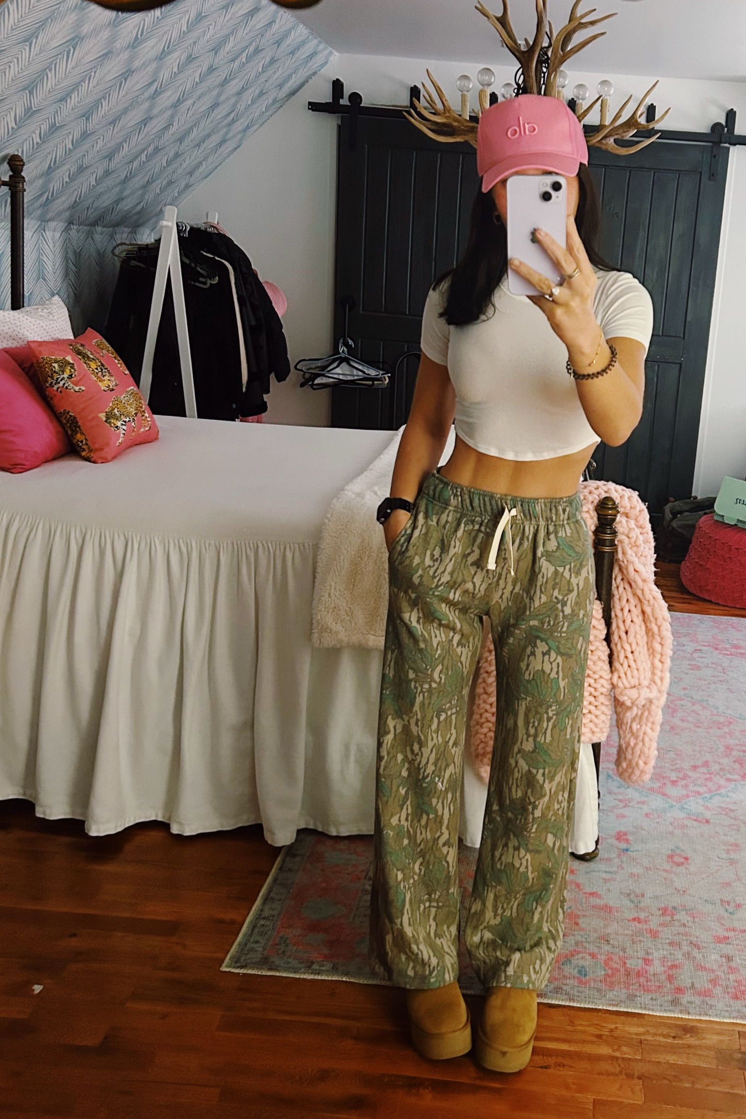 Casual + camo 

#LTKFindsUnder100 #LTKActive #LTKSeasonal