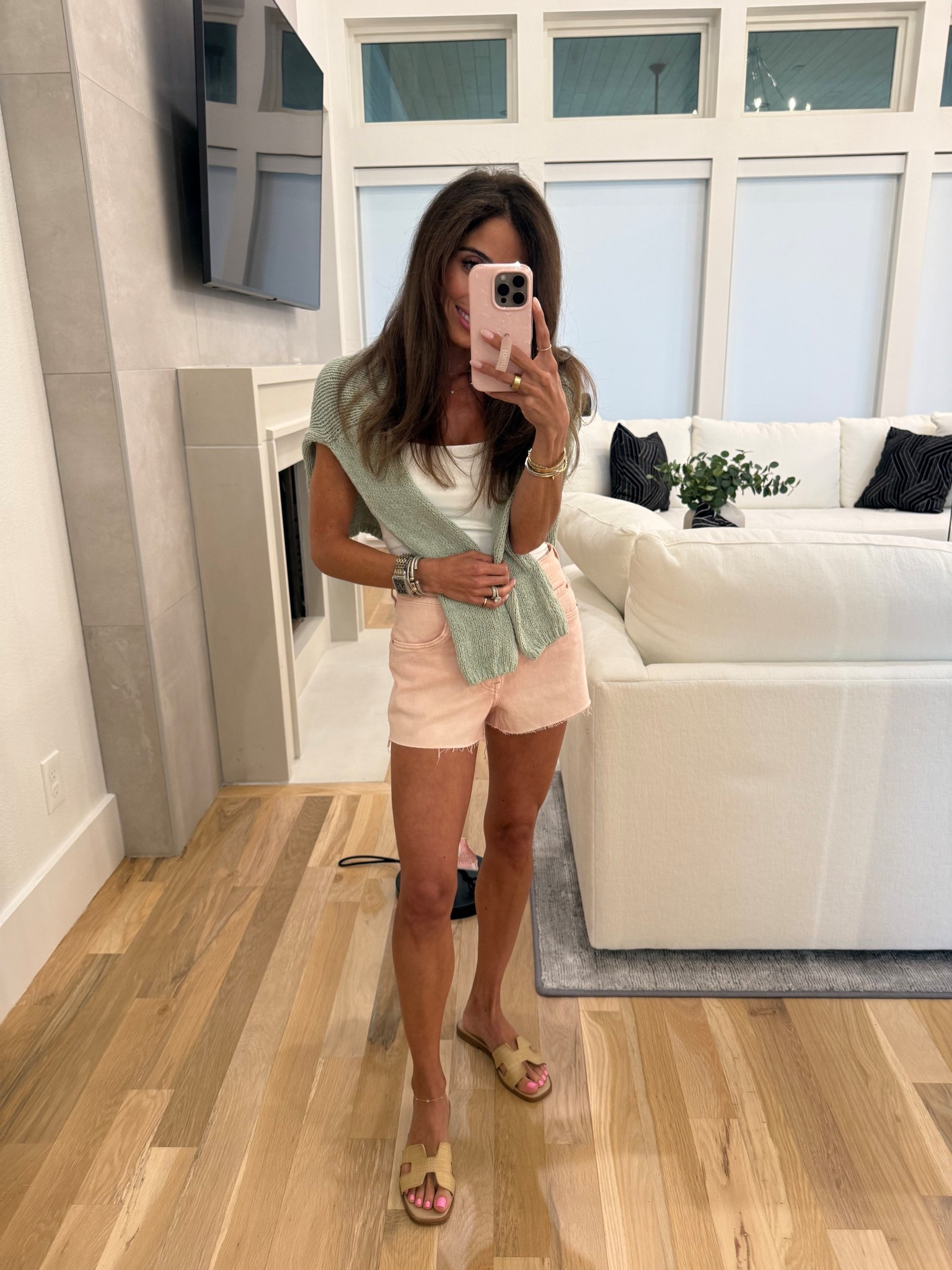 Spring outfit pink denim shorts size 23 cardigan sweater xxs tank xs. Levi’s shorts I love cutoff shorts 

Comment SHOP below to receive a DM with the link to this post on my LTK ⬇ https://liketk.it/6aUiw #ltkpetite #ltksalealert