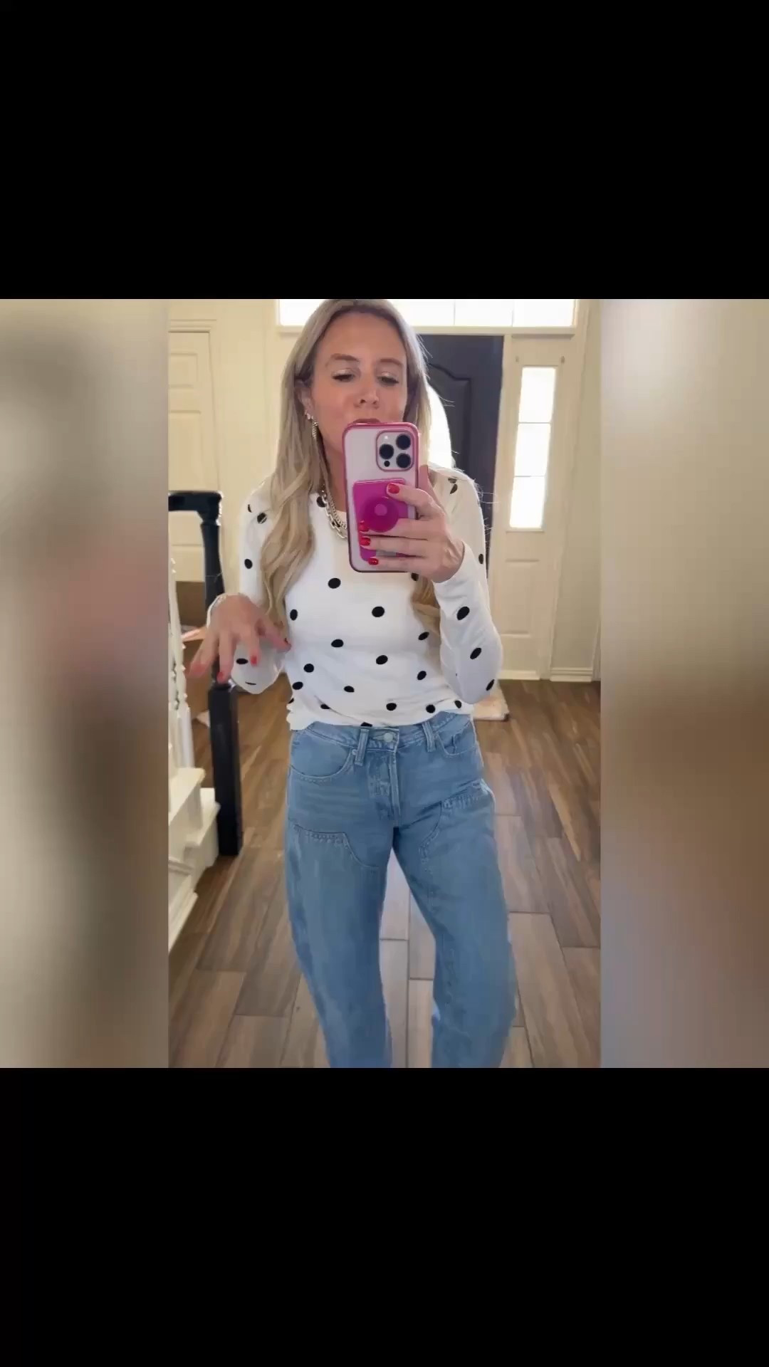 This is the cutest polkadot top. It comes in other colors wearing an extra small jeans or a size 2 




#LTKdayinmylife #LTKSeasonal #LTKootd