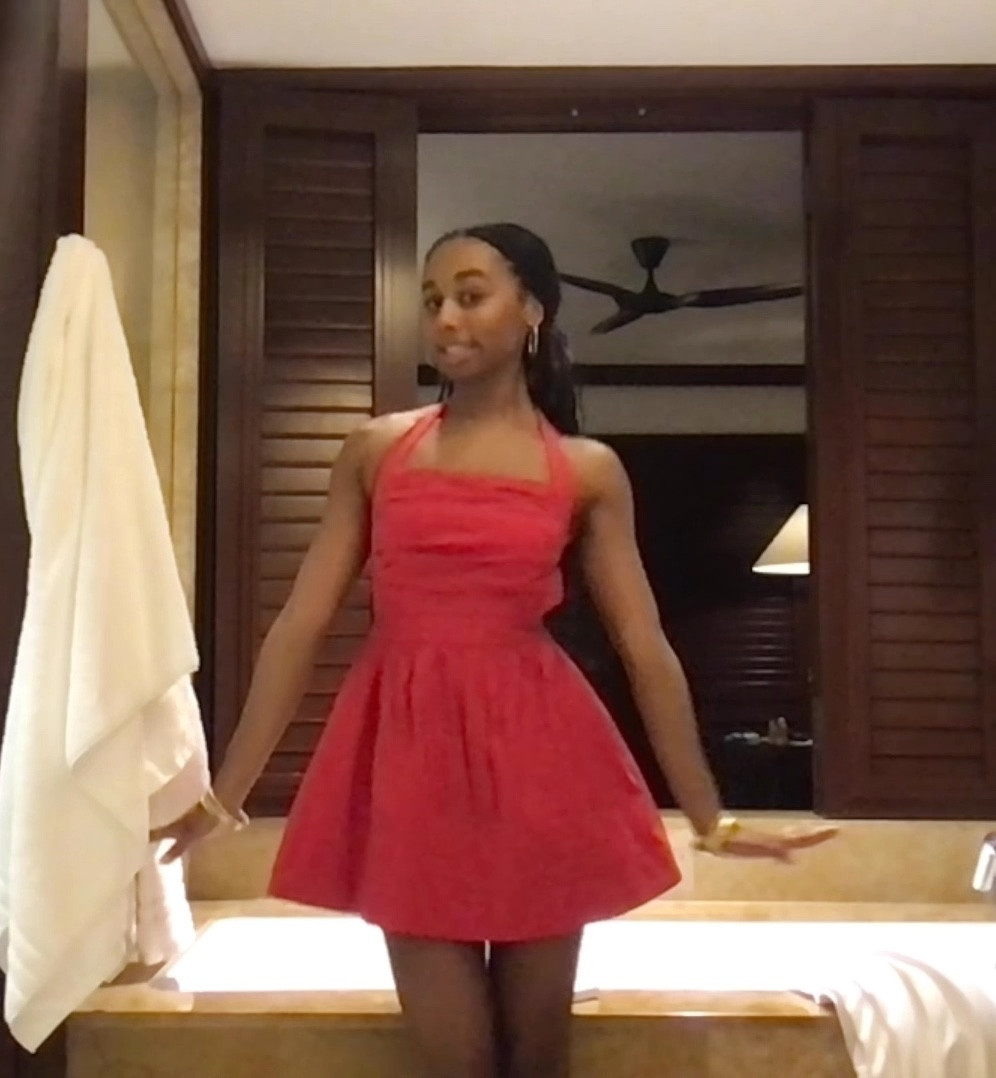 red mini dress with adjustable straps (small)

#LTKwedding #LTKSpringSale