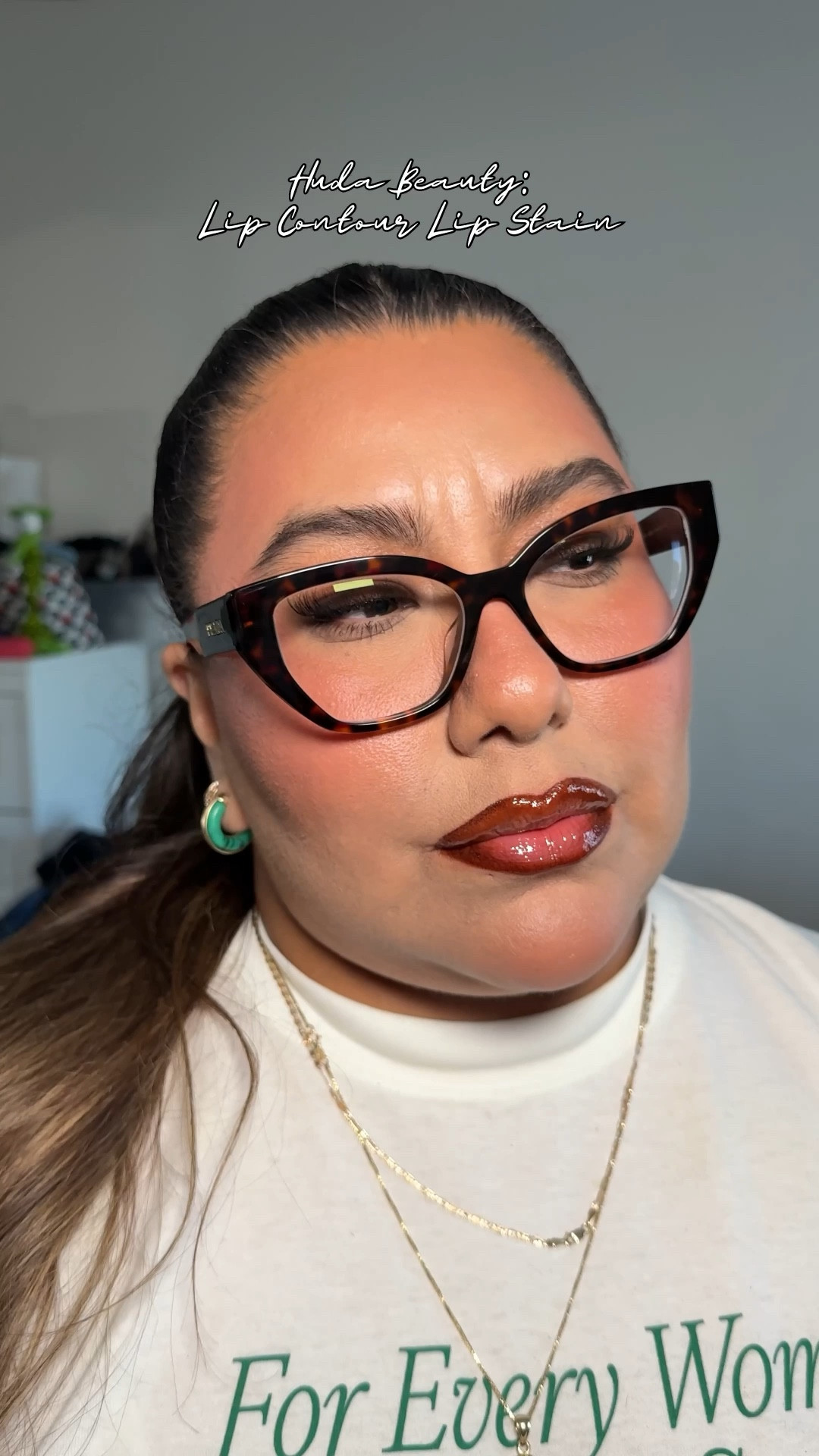 These new lip stains by @Huda Beauty are magic! 👄✨ 

Quick dry formula, love the pigment these give and perfect for all day wear! Can’t wait to try more colors!! 

#hudabeauty #lipcontour #lipstain #fyp #vickyquero #lipcombo 

#LTKBeauty