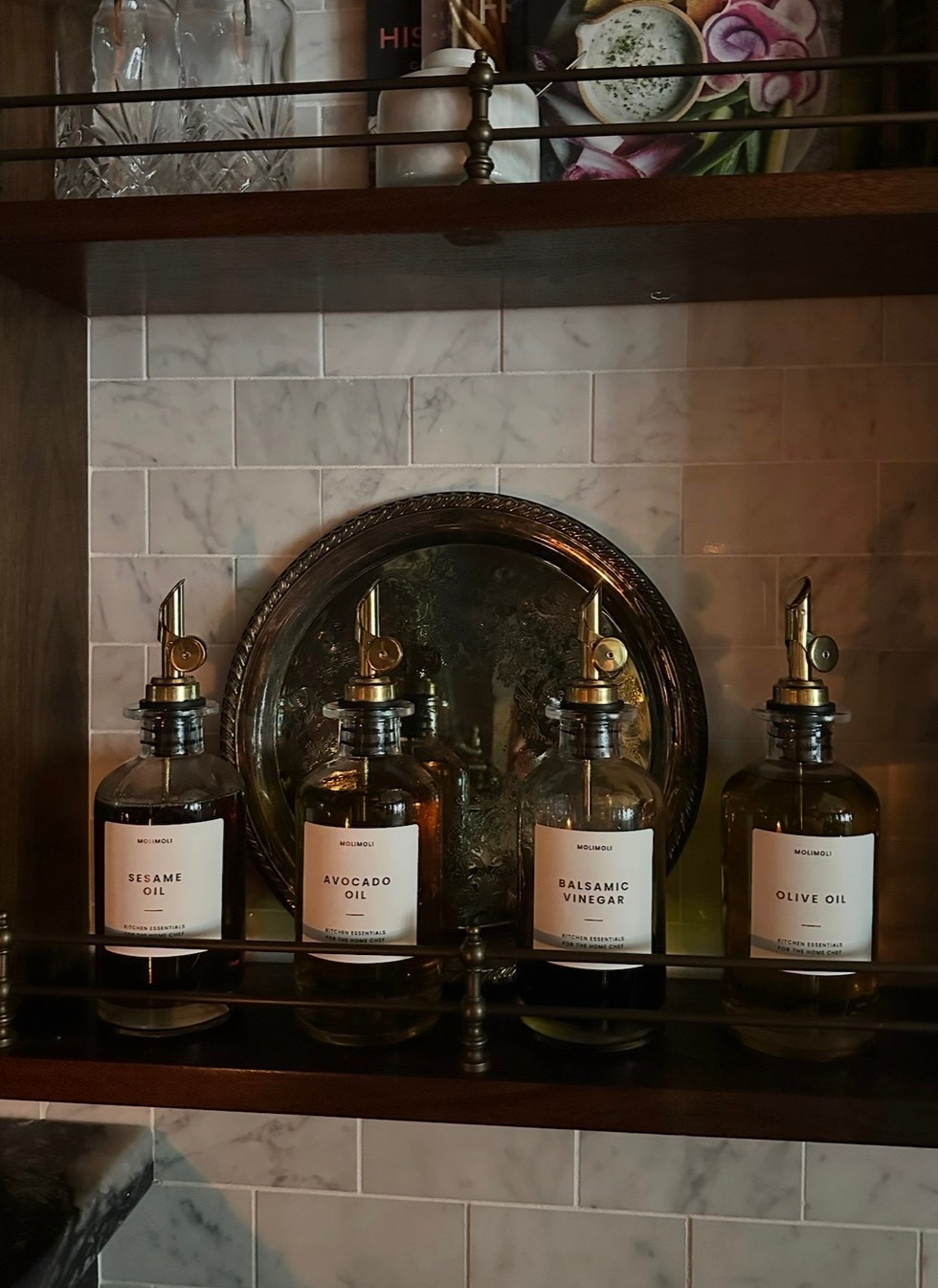 Oil jars that make everyday cooking feel a little more thoughtful. Practical and timeless, they keep essentials within reach while adding warmth and character to the kitchen.

 #KitchenDetails #EverydayElevated #TimelessKitchen #HomeStyling #FunctionalDecor #HomeDecor #DesignDetails #callsigndesign