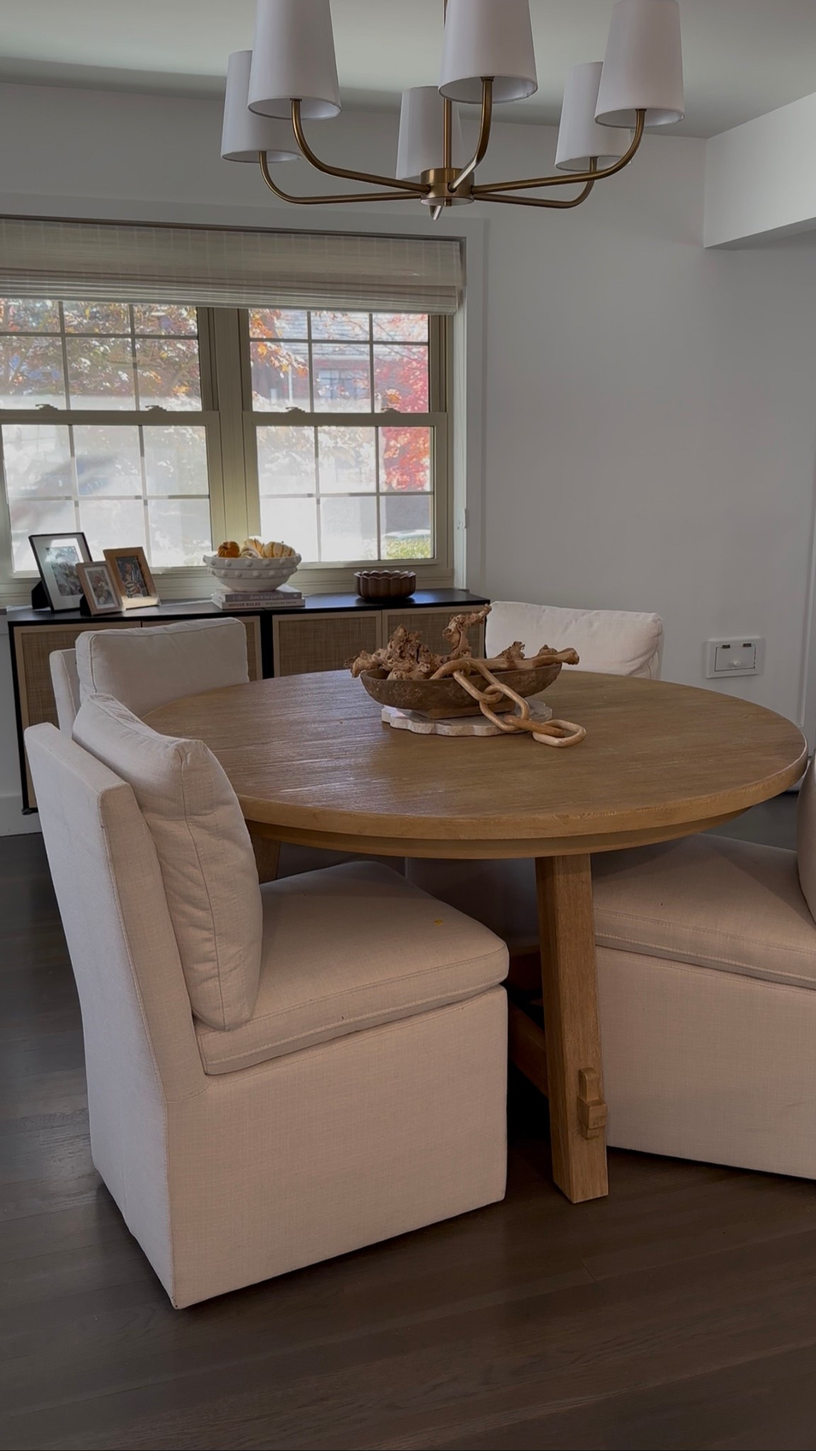 The best table for entertaining 4-6 people! If I use a bench I can fit 8. I love the color of this table and the style. 