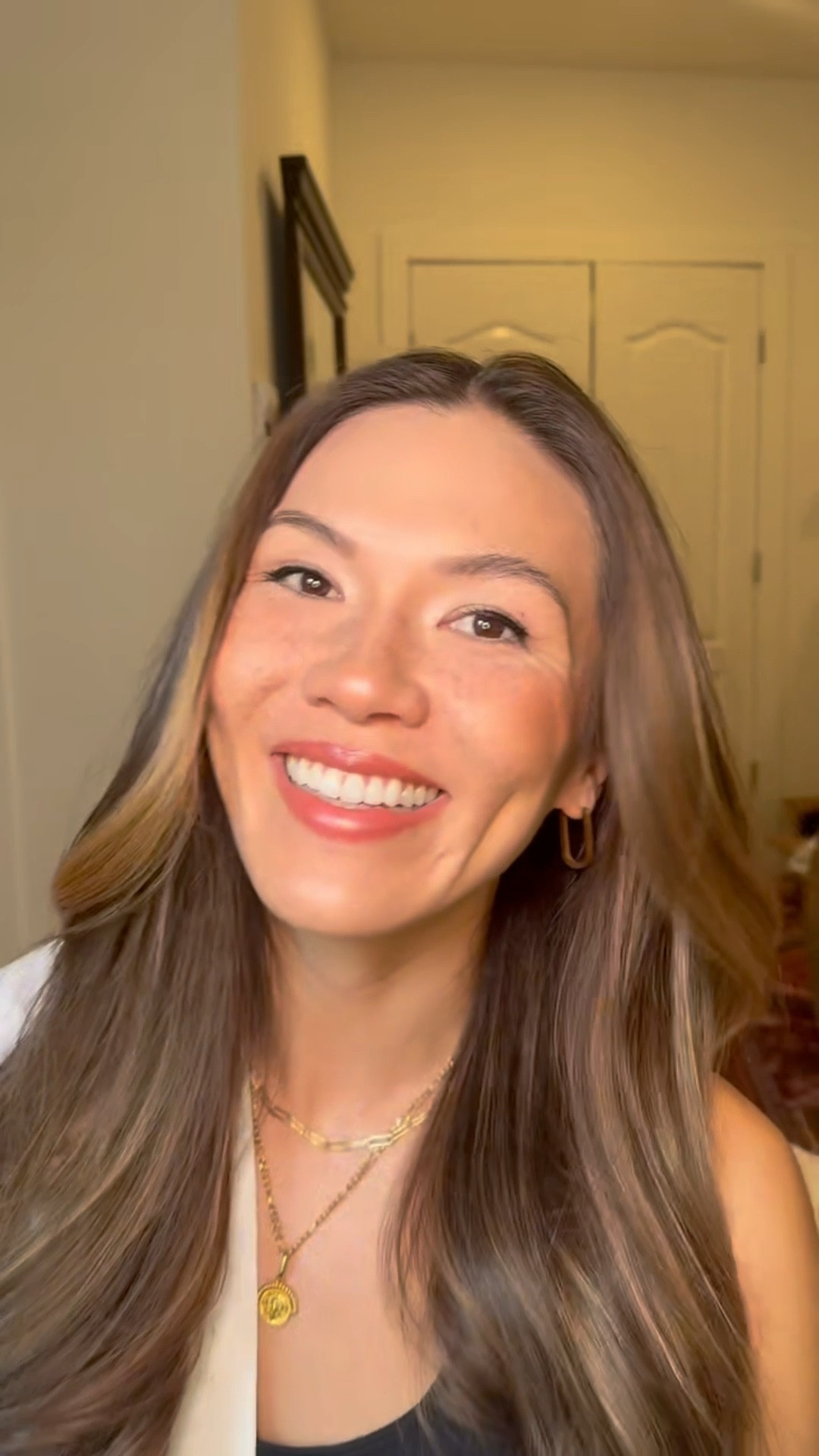 My glowy (but not too shiny) makeup routine 🌟

#LTKStyleTip #LTKSummerEdit #LTKBeauty