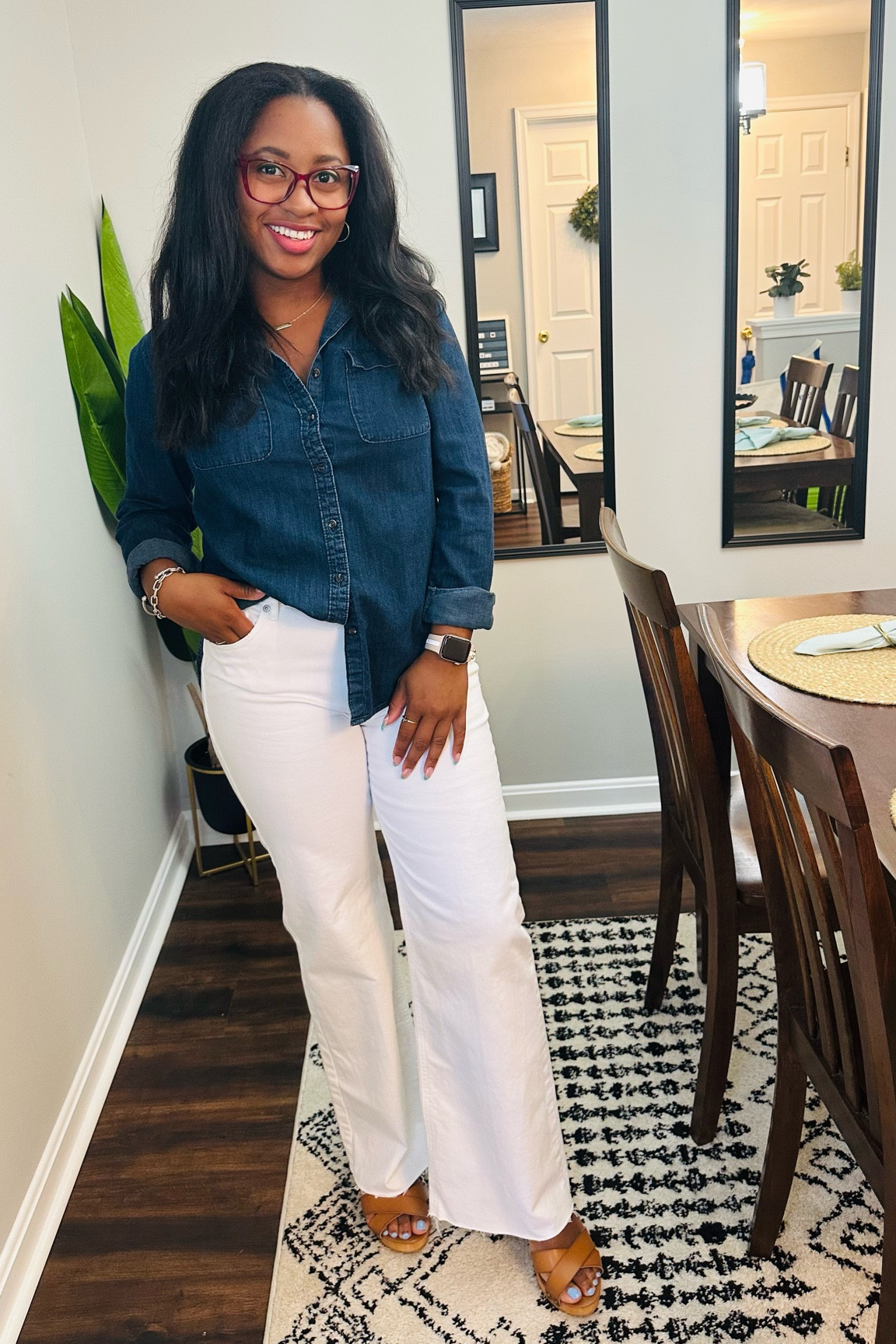 Teacher Outfit #4 ✏️ These white jeans are on sale and I’m obsessed with the wide leg! Perfect length too.

#LTKBacktoSchool #LTKsalealert