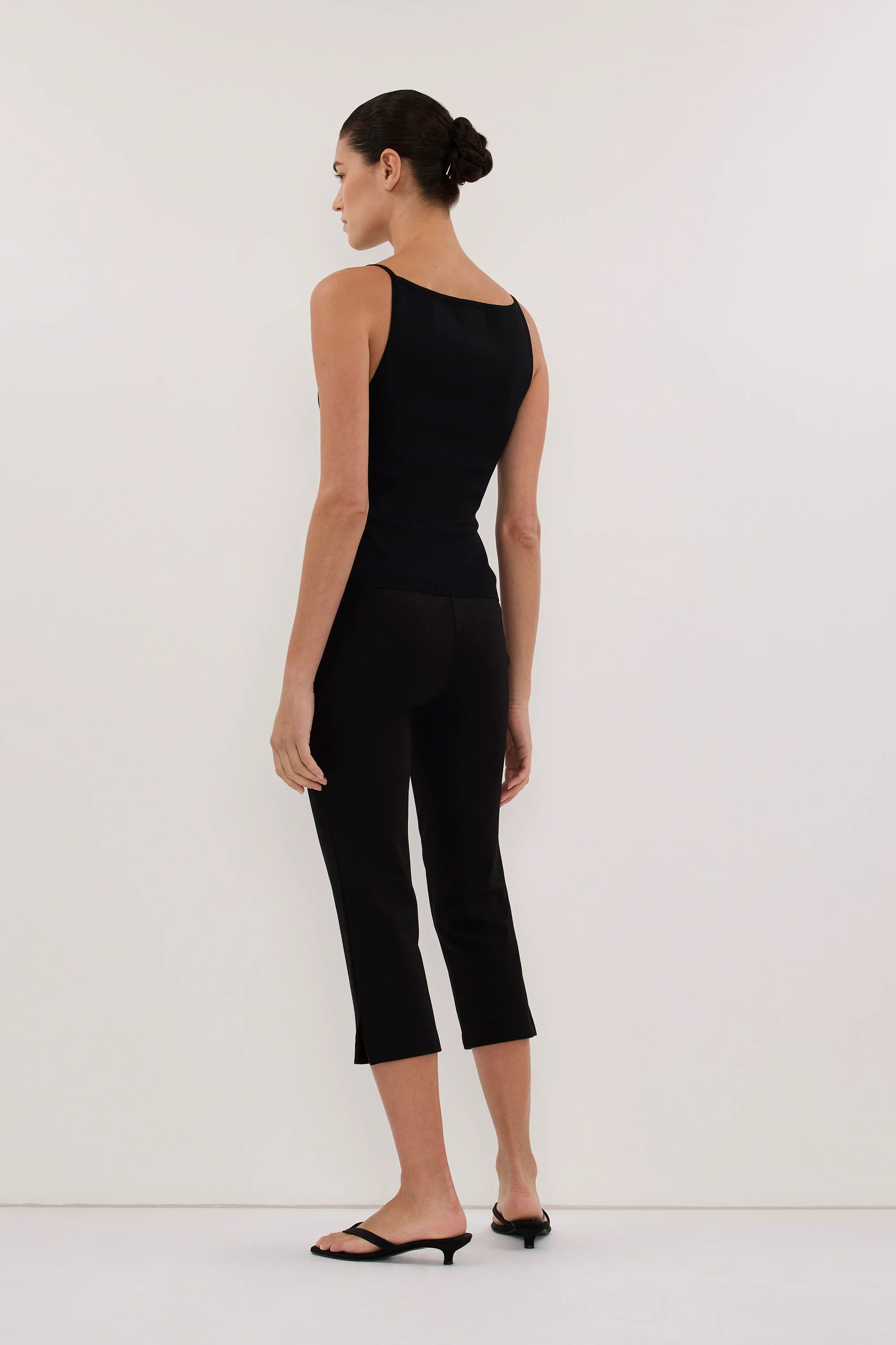 VIREYA BLACK BOAT NECK KNIT TOP | DISSH