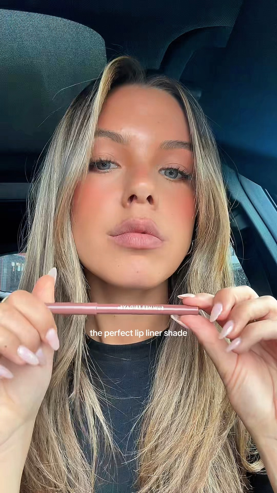 The best lip liner in the world really ! Linked x 