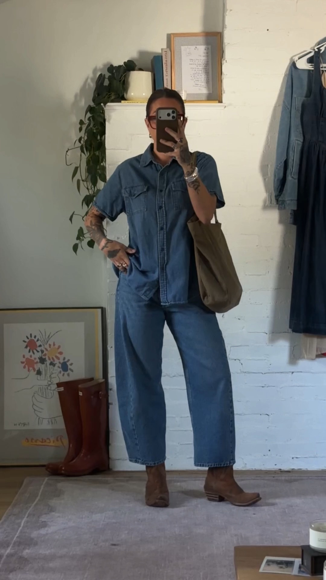 wearing a 25 short in the barrel jeans! they brought back these jeans and i’m so happy!!! the only difference in the ones im wearing and the ones that are linked is the rise! i have the older version that is “mid rise” and the ones linked are “high rise!” 

top is thrifted and happened to match perfectly 🥹 bag is old and i can’t find the link im sorry !!!

#LTKootd #LTKgrwm #LTKmomlife
