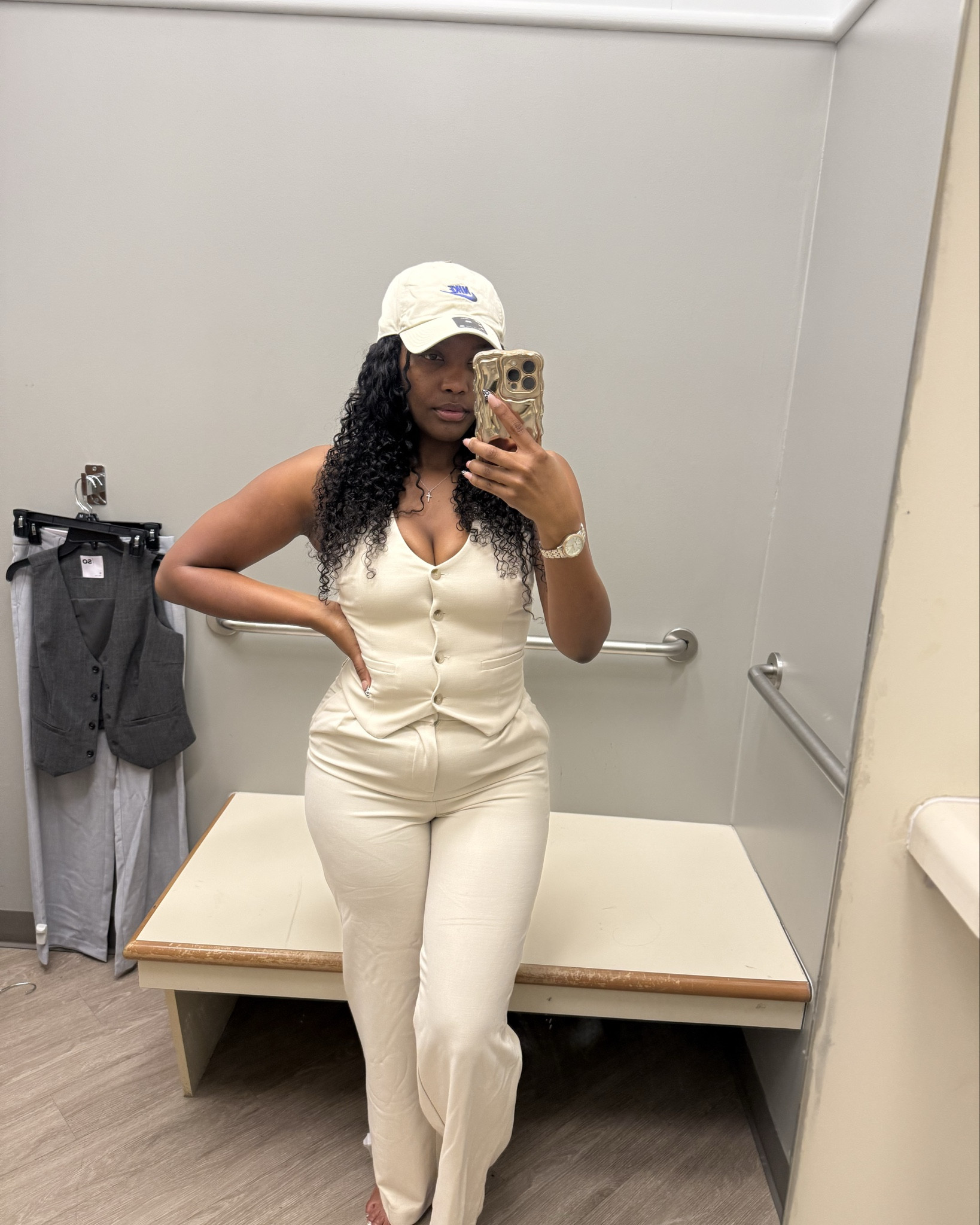  I love a 2 peice casual set with a cap to pair ❤️

5’5
165lbs
top: small 
bottom : 8

I should have gotten a size medium in tops 