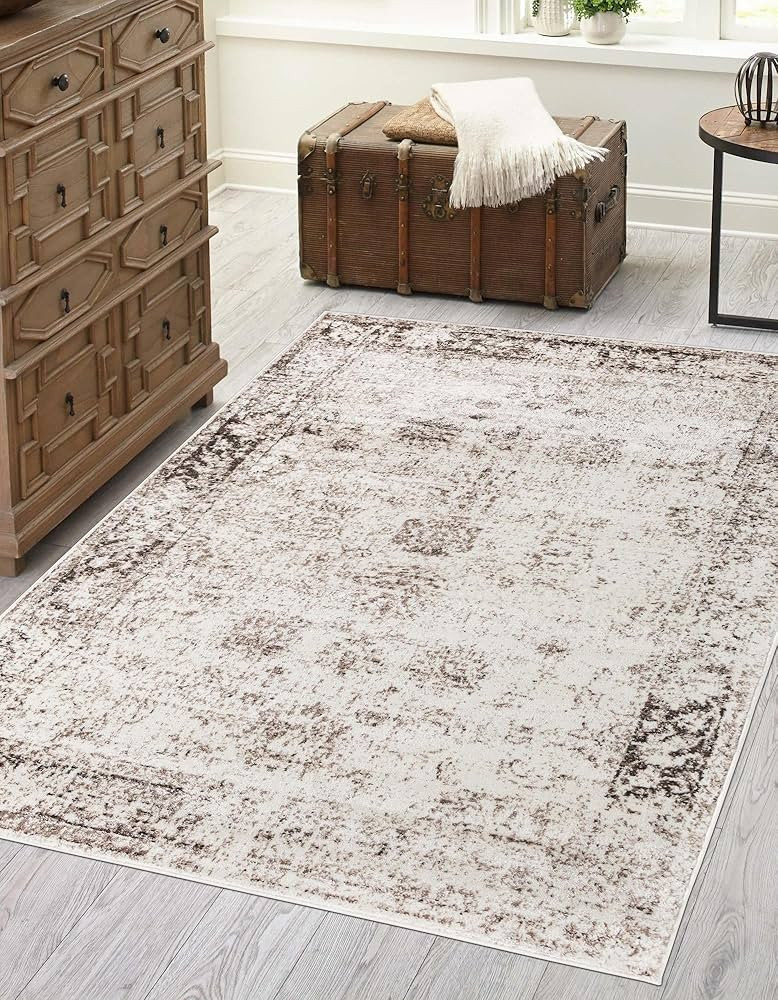 Unique Loom Sofia Collection Area Rug - Casino (7' 10" x 10' Rectangle, Beige/ Tan) | Amazon (US)
