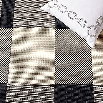 SAFAVIEH Courtyard Collection Accent Rug - 2' x 3'7', Black & Bone, Plaid Design, Non-Shedding & ... | Amazon (US)