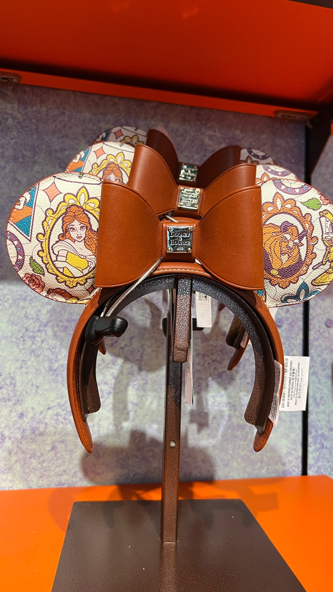 Dooney & bourke beauty and the beast Minnie ears

#LTKHoliday #LTKGiftGuide #LTKdayinmylife