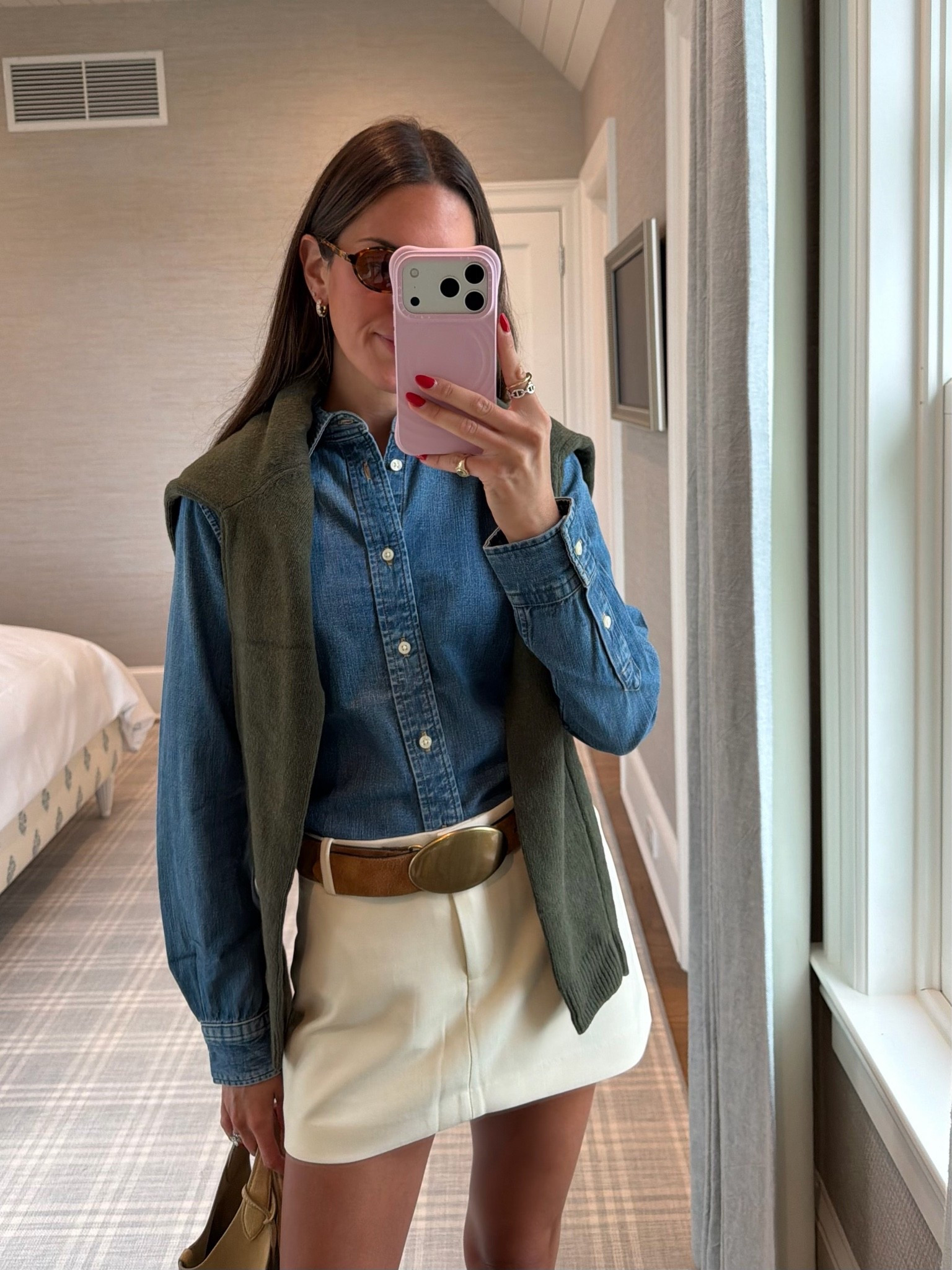 0 denim shirt 
Small sweater 
Xsmall belt 
0 skirt 

Fall outfits 
Denim 
Belts 
Fall trends

#LTKdayinmylife #LTKootd #LTKSeasonal
