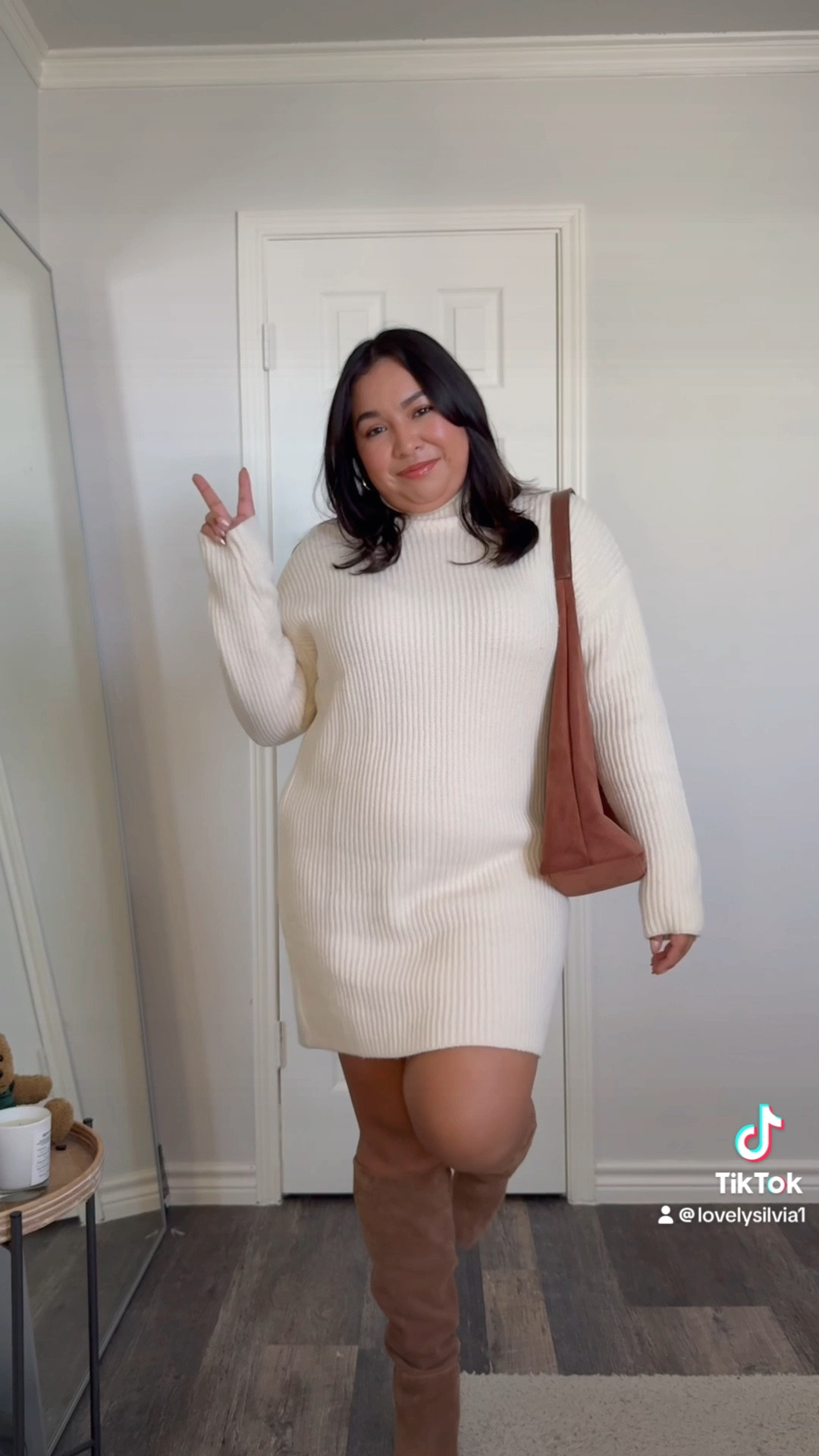 PRICE DROP! Similar dress shared on sale and under $40!

Sweater dress, white dress, fall outfit, thanksgiving outfit

#LTKMidsize #LTKHoliday #LTKSaleAlert