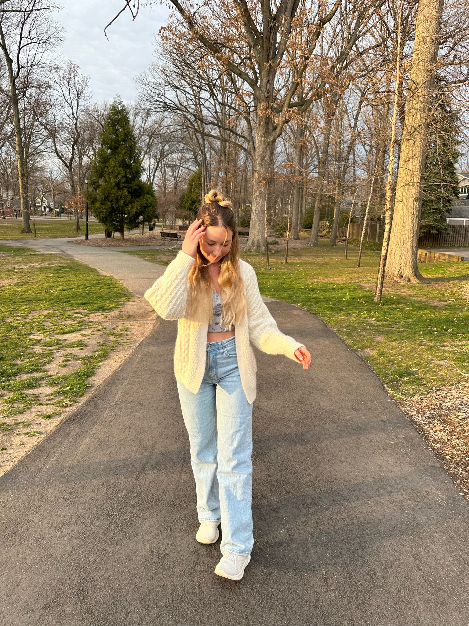 Light wash Abercrombie curve love relaxed 90s jeans. Comfy and loose fitting on the leg. Wearing size 26 curve love - regular length. I’m 5’4”, 26 in waist, 39 in hip, and they fit amazing! Great for larger waist-to-hip ratio. 

#LTKfit #LTKunder100 #LTKFind