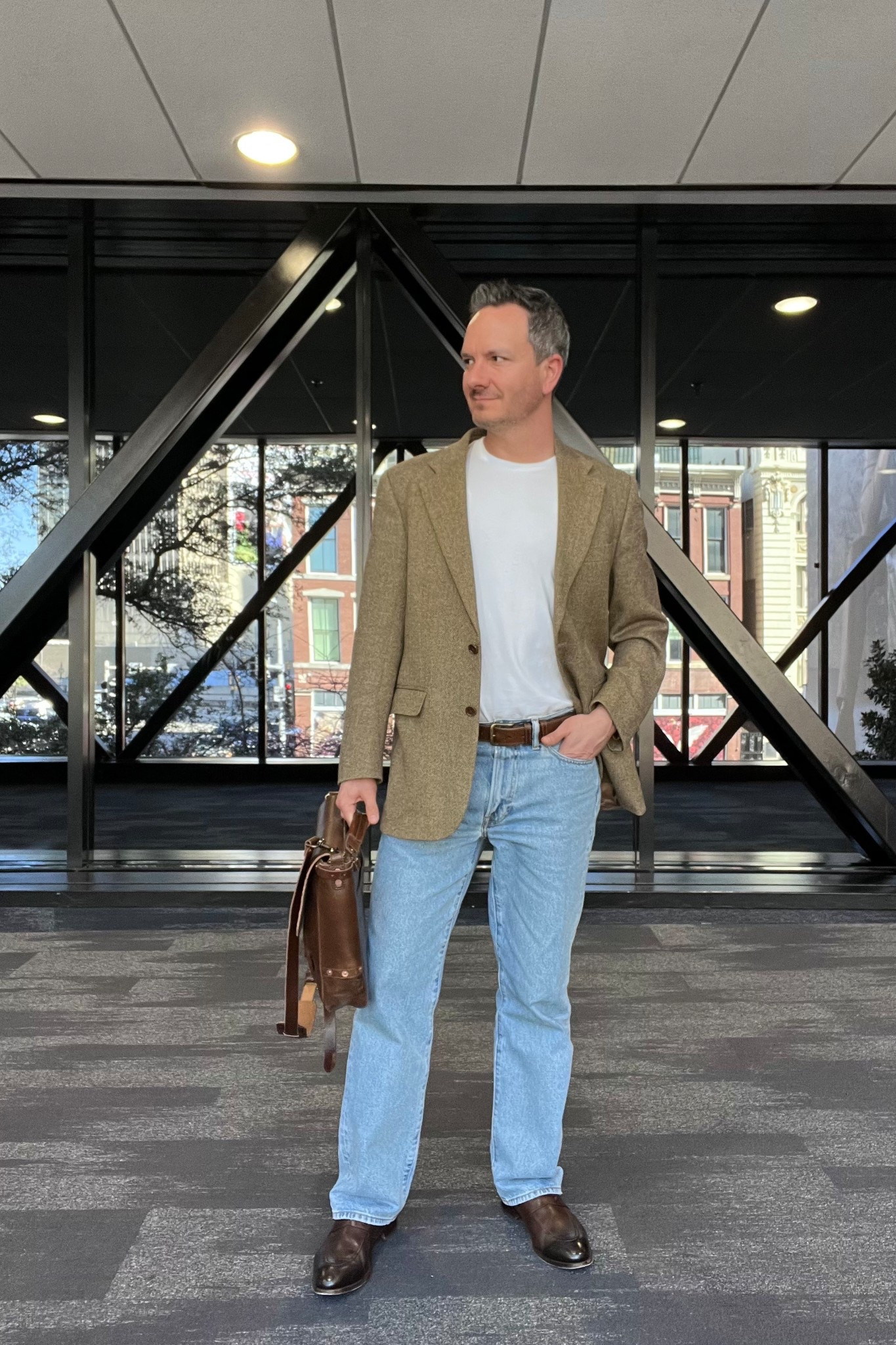 When the weather starts to warm up, but you still want to look sharp, pair a t-shirt with a blazer. Also, these Abercrombie jeans will be on rotation all spring.

#LTKootd #LTKSpringSale #LTKMens