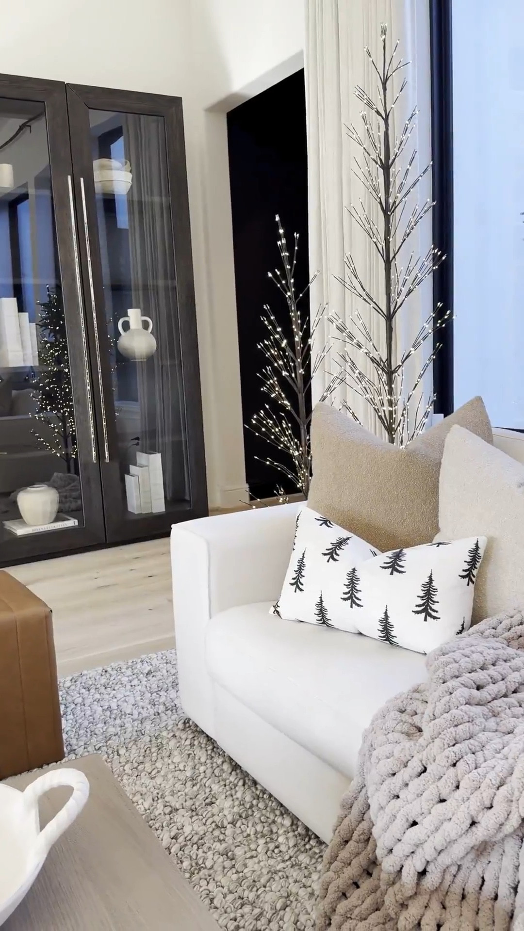 Shop the look below! 😃

#LTKHoliday #LTKStyleTip #LTKHome