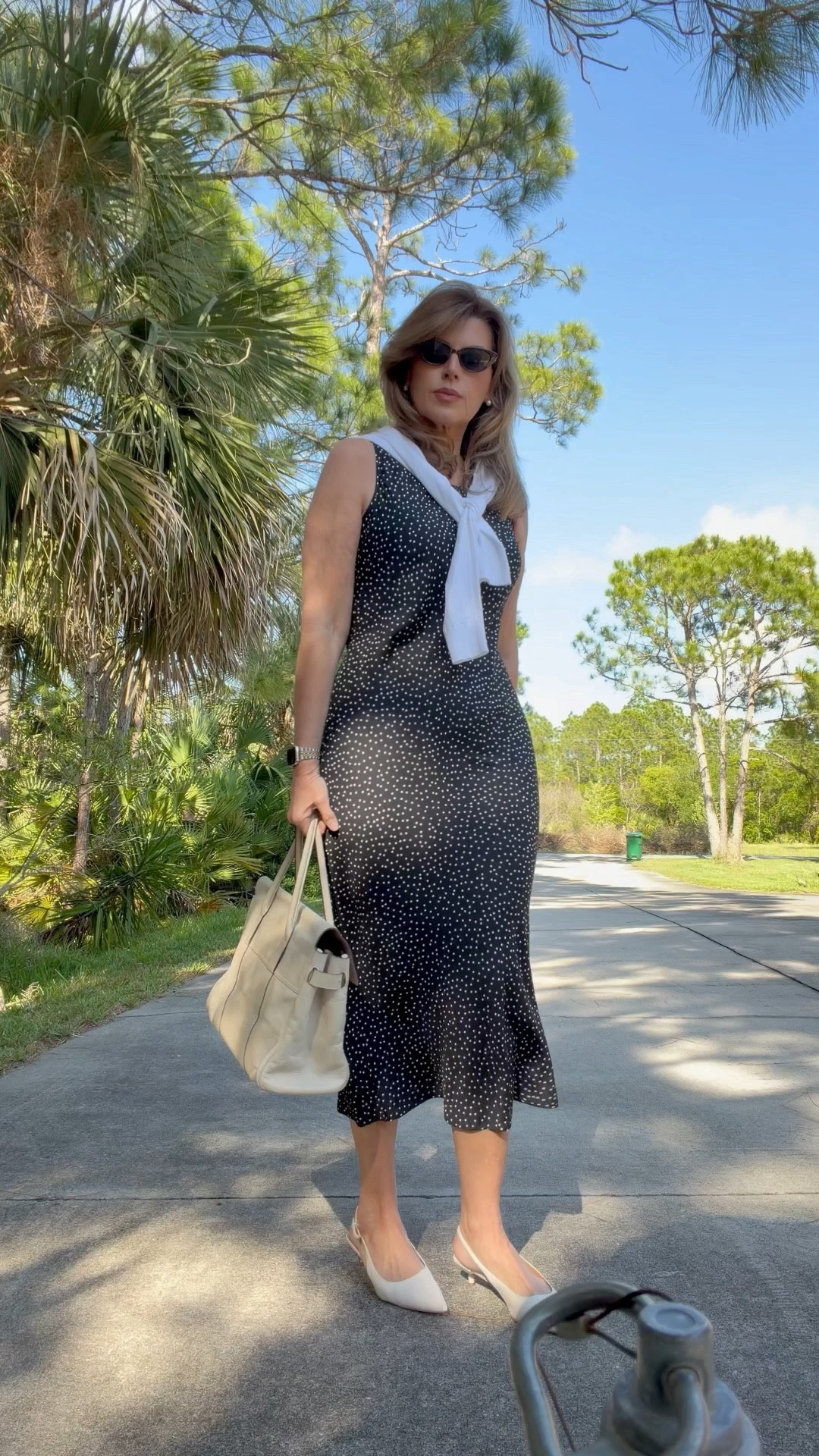 **“A study in simplicity.

Silk, clean lines, and classic accessories — the kind of pieces that never date.
Wearing Quince silk (size L, 5’10 for reference), paired with ivory pumps and a Mulberry Bayswater.

Quiet, considered, and timeless.”**

#quietluxury #ltkstyle #minimalstyle #effortlesschic

#LTKTall #LTKOver40 #LTKMidsize