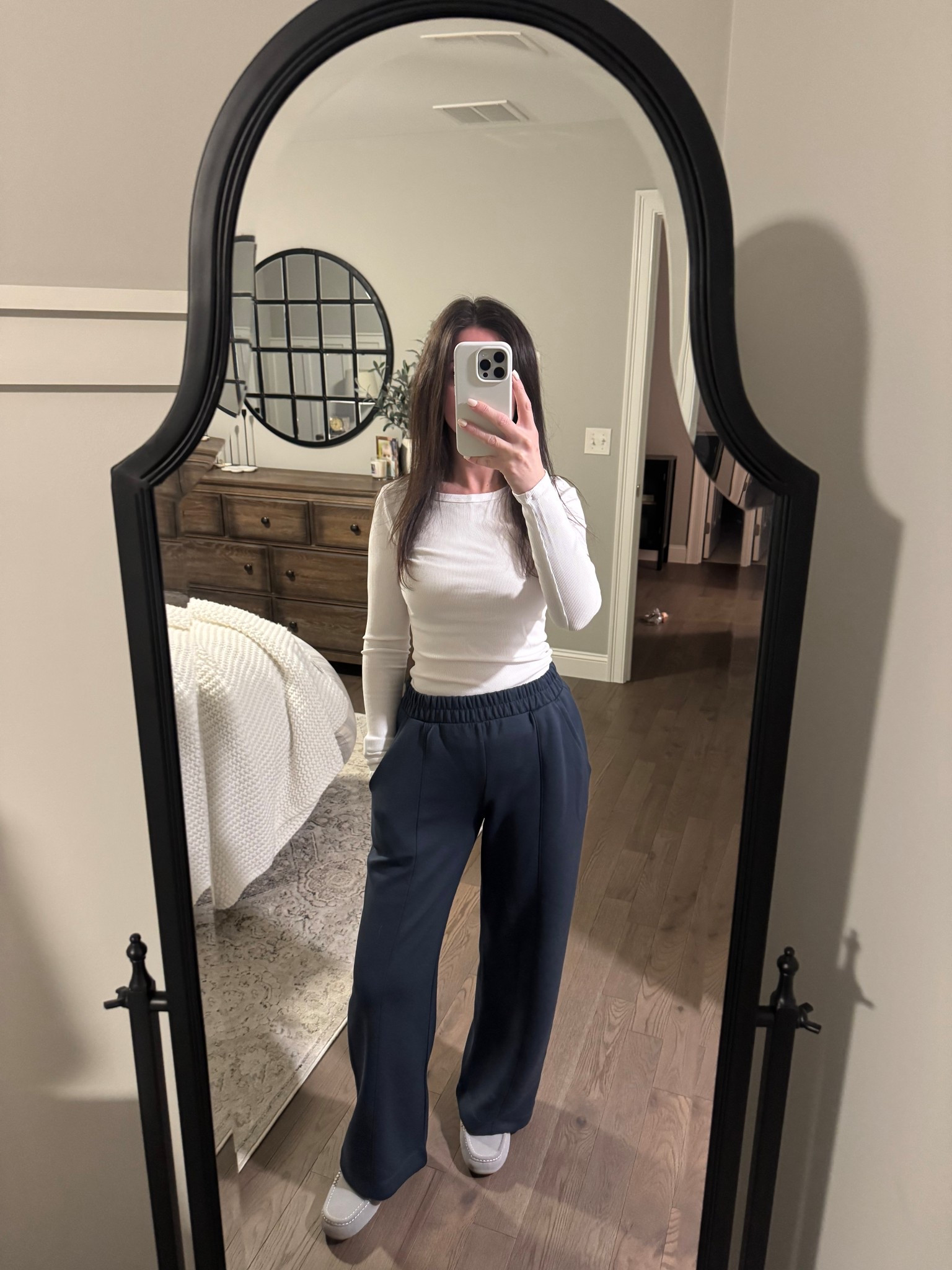 My favorite cozy finds 
Uggs 
Affordable outfits 