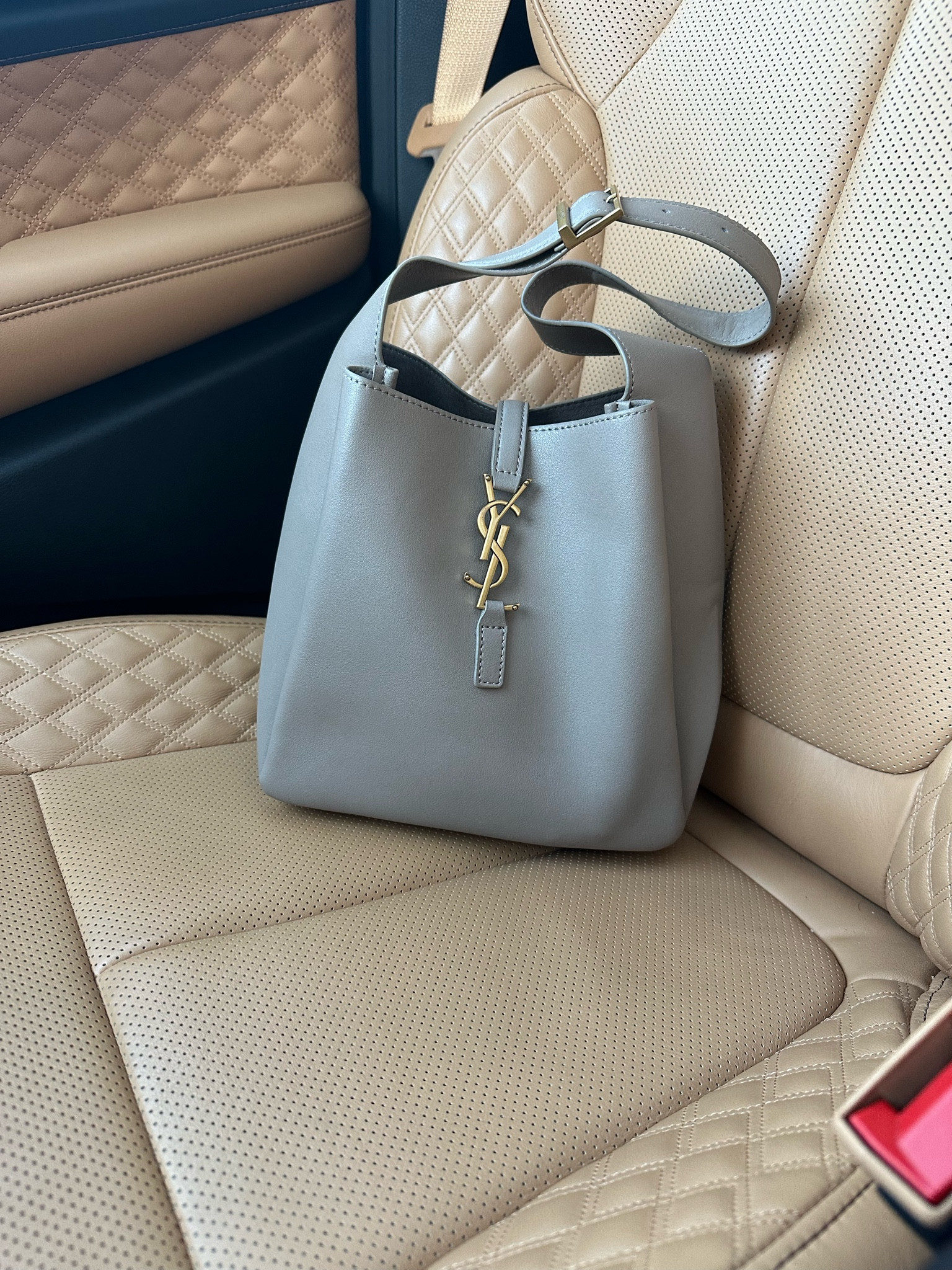 Dh 💛

#LTKStyleTip #LTKItBag