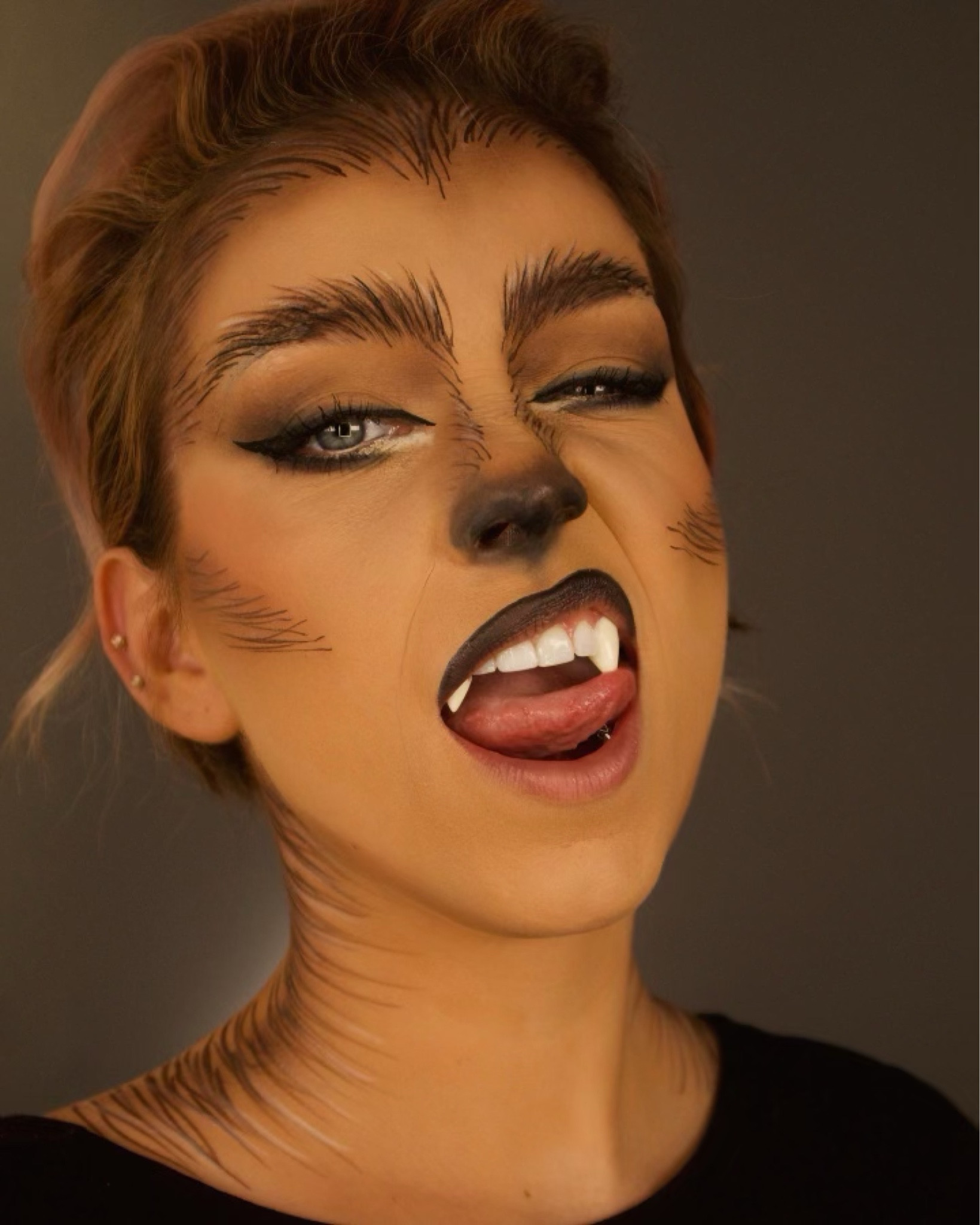 Werewolf Makeup Look


#LTKHalloween #LTKSeasonal #LTKbeauty